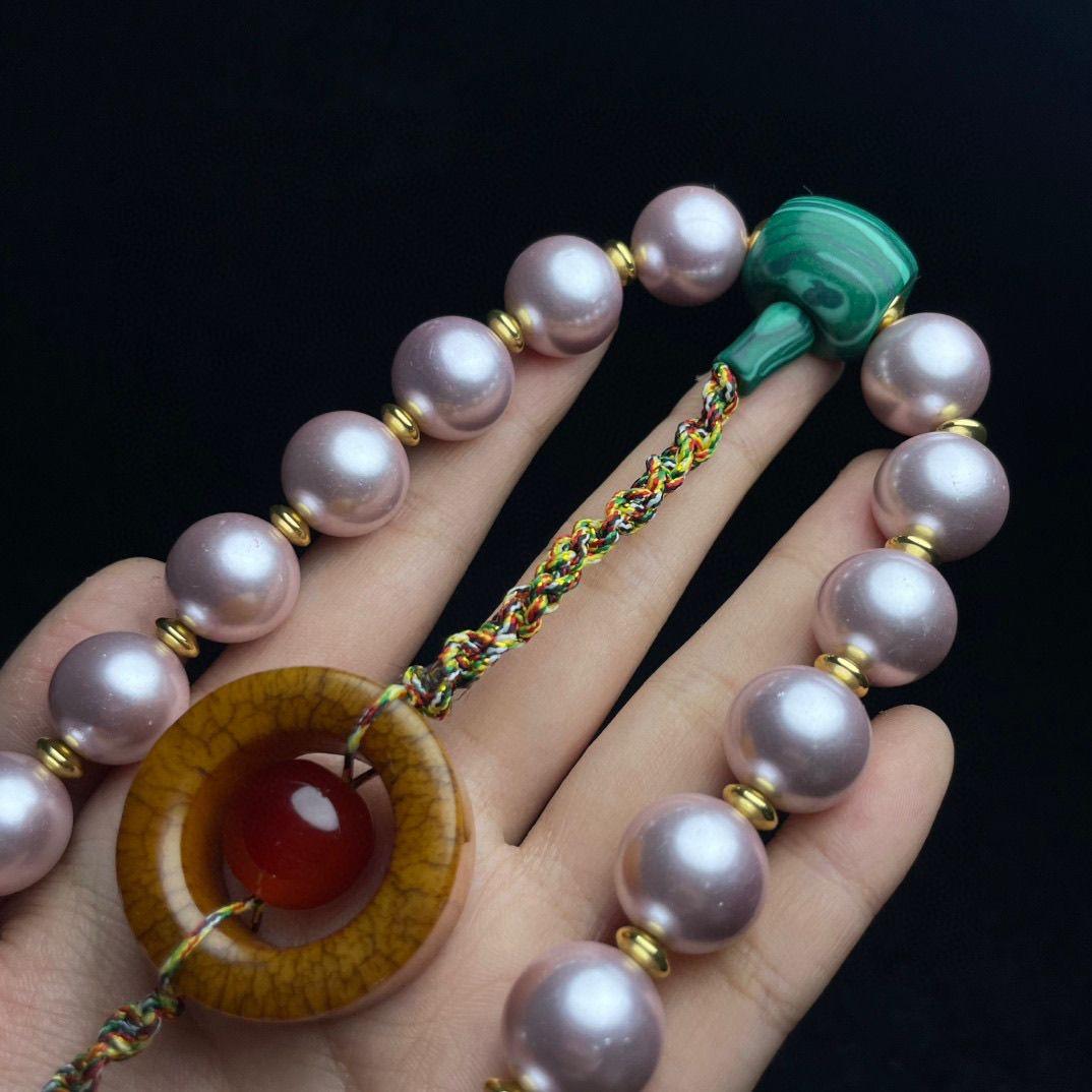19th Century Oriental Imperial Eighteen Pink Pearls Bracelet For Sale 1
