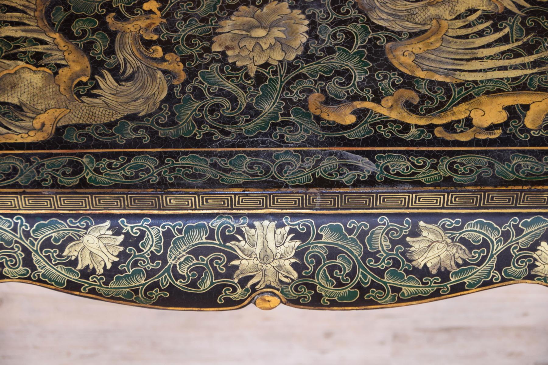 19th Century, Oriental Lacquered and Giltwood Console Table For Sale 5