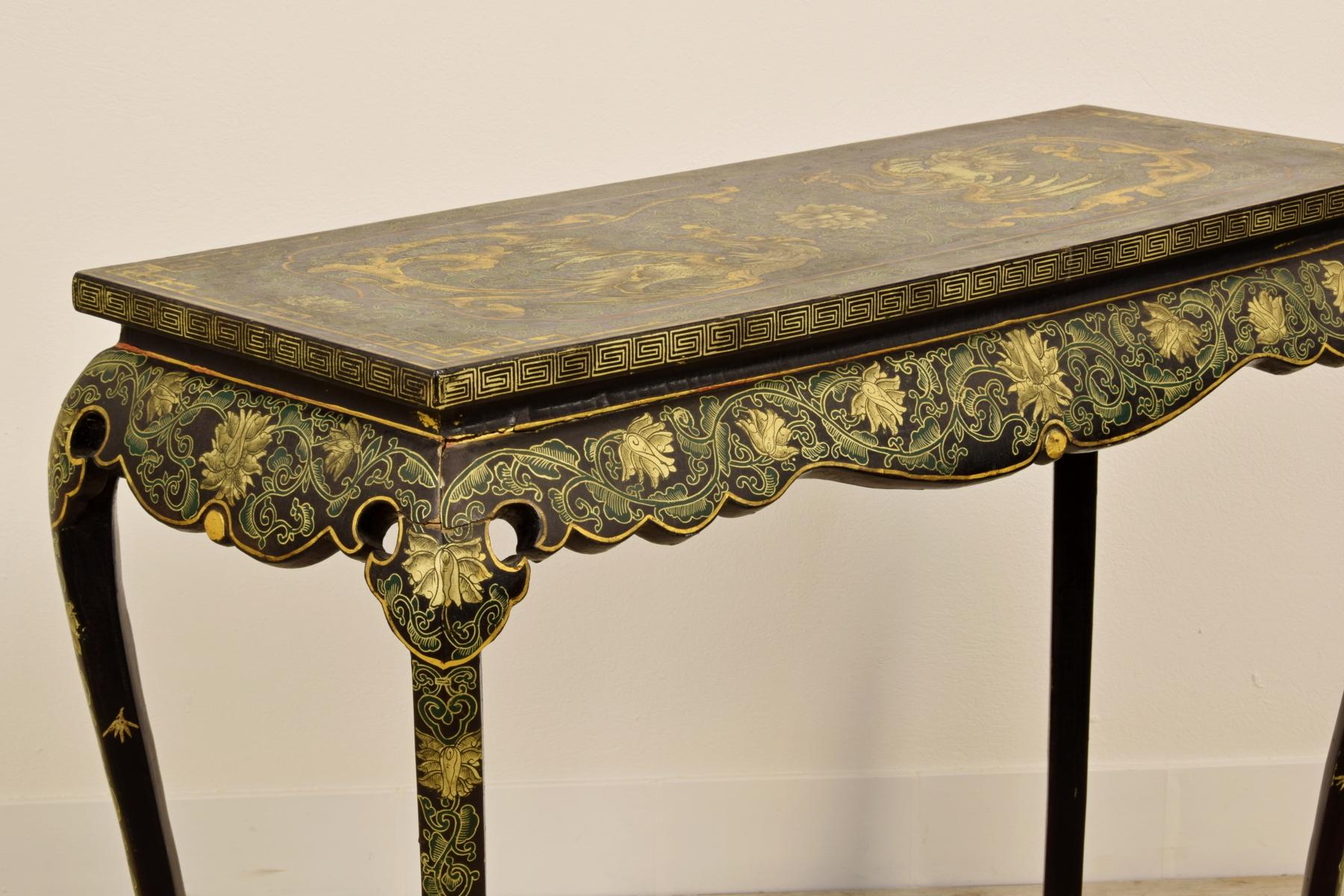 19th Century, Oriental Lacquered and Giltwood Console Table For Sale 6