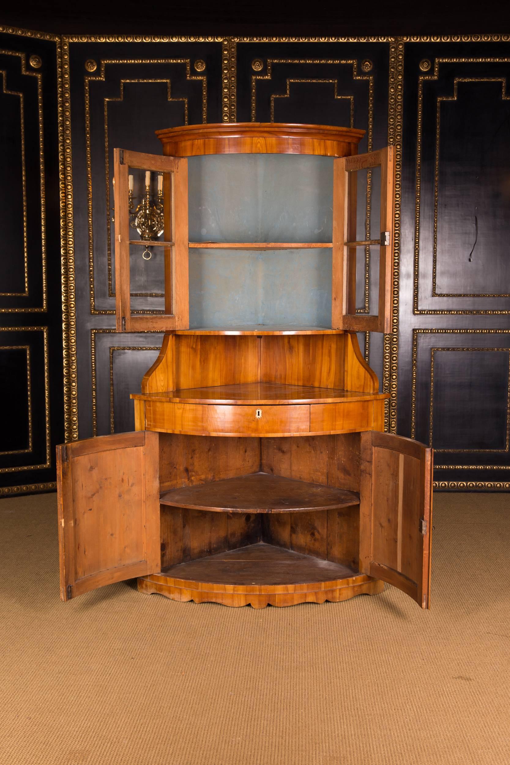 19th Century Original Biedermeier Corner Vitrine Cherry Veneer 4