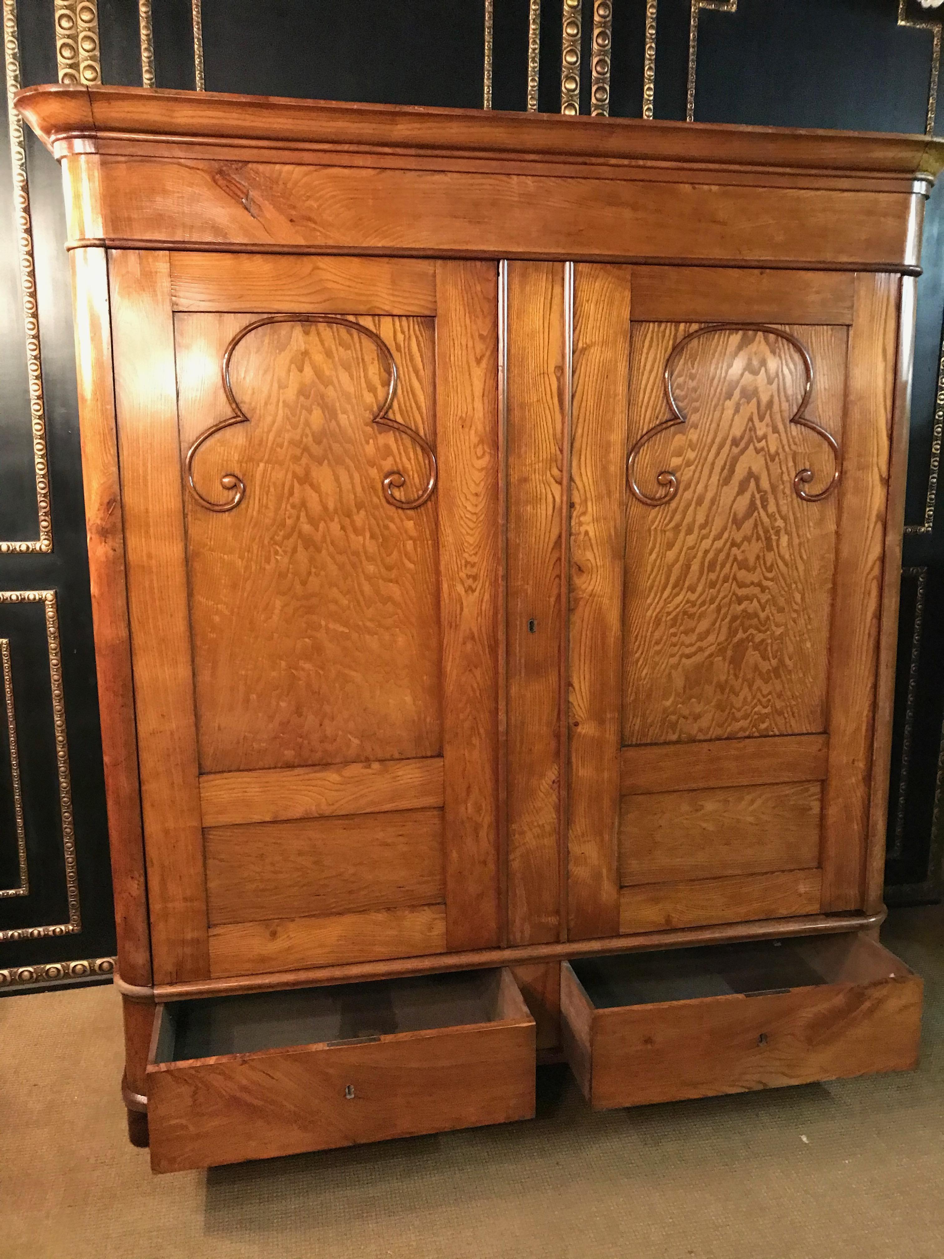 19th Century Original Biedermeier Hallway Cabinet Wardrobe circa 1830 Ash 5