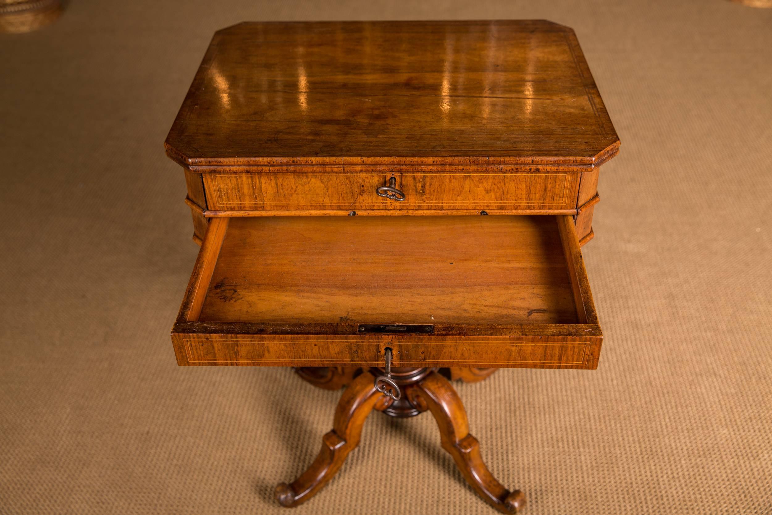 19th Century Original Biedermeier Sewing Table circa 1835 with Mahogany Veneer For Sale 1