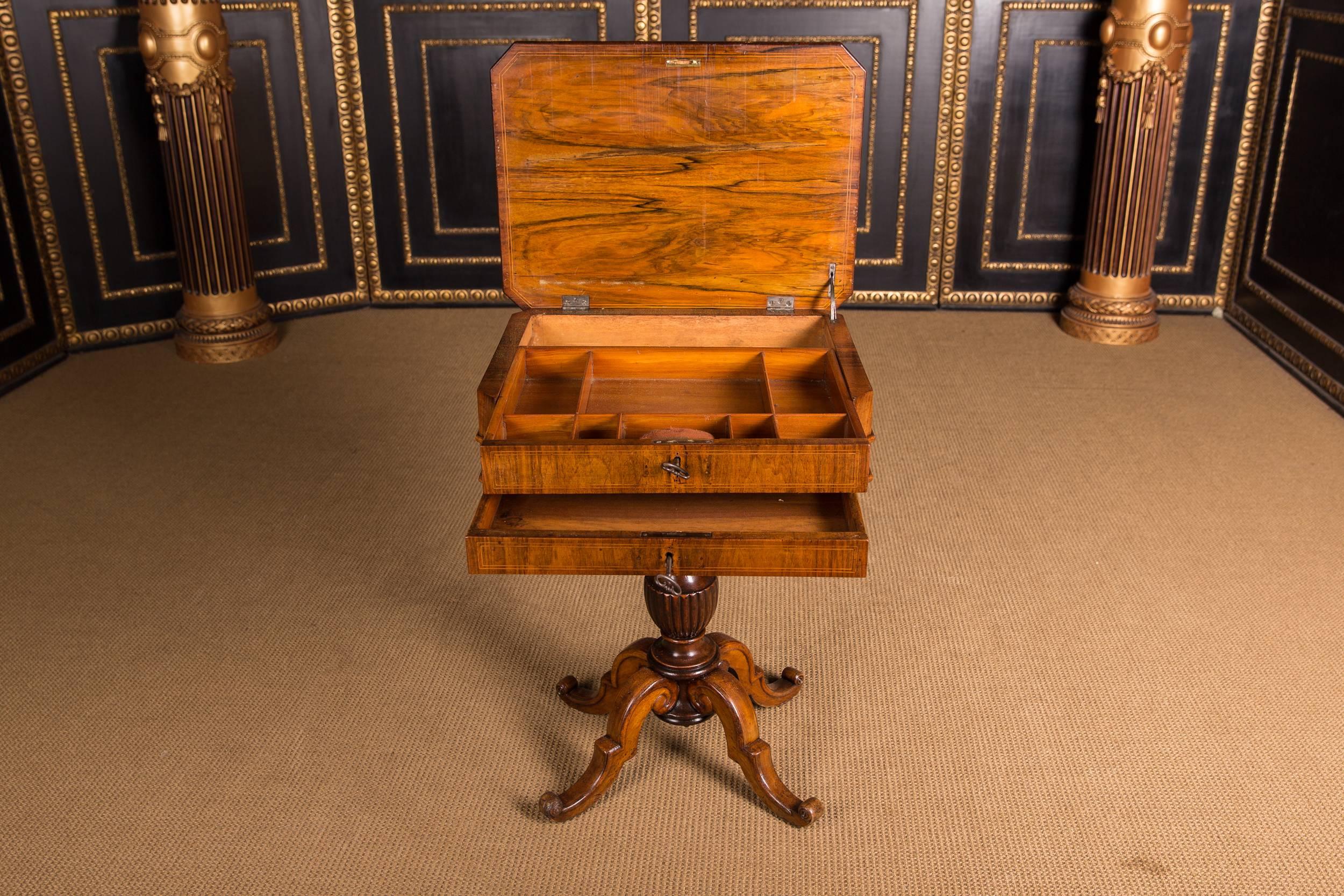 19th Century Original Biedermeier Sewing Table circa 1835 with Mahogany Veneer For Sale 4