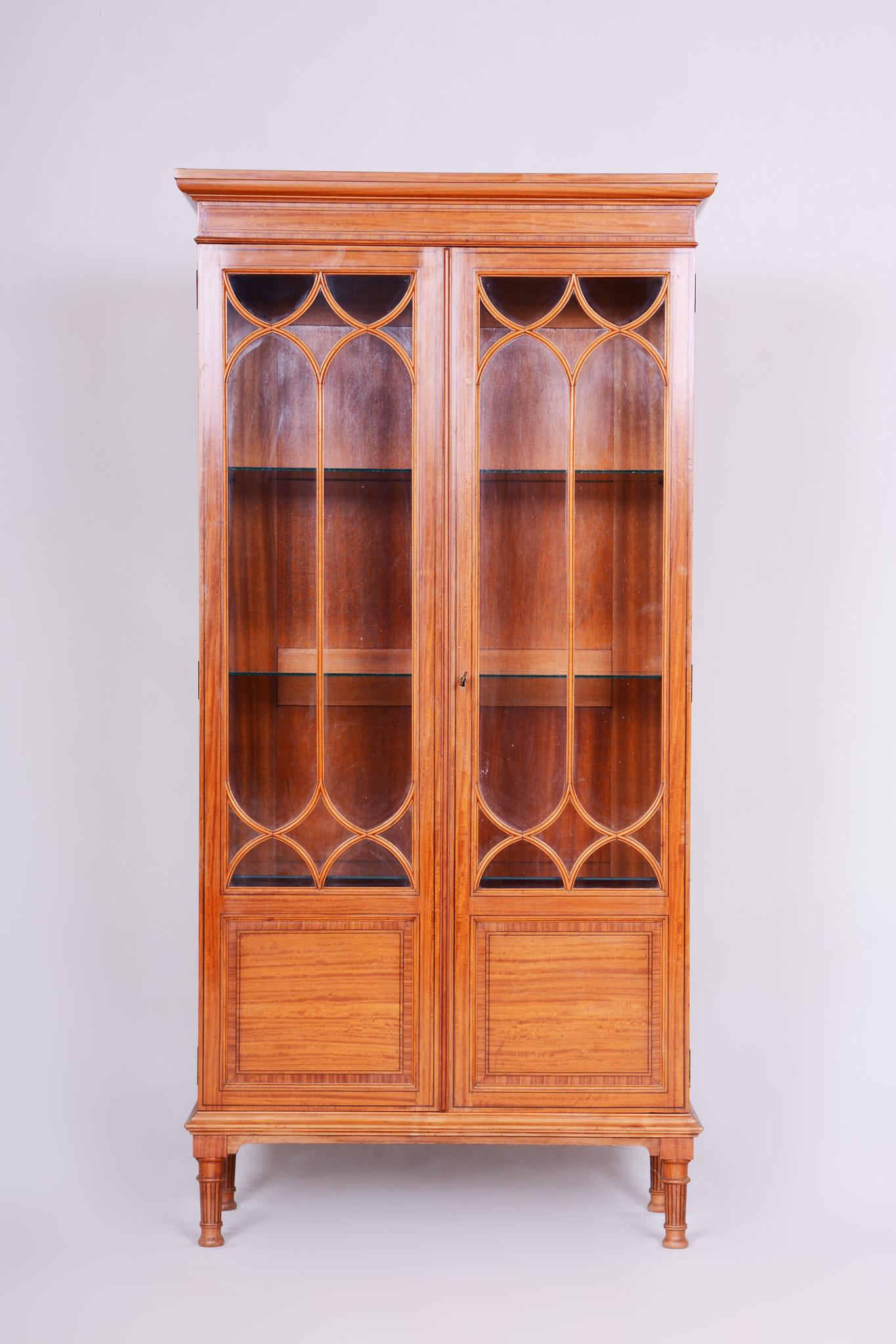 19th Century Original British Dinning Room Set with 12 Chairs, Satin Wood For Sale 5