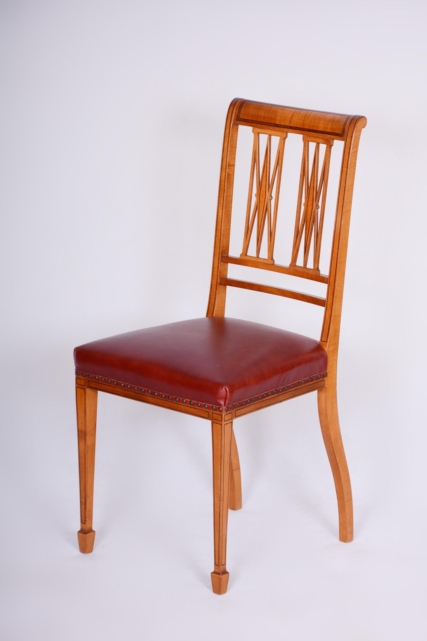 19th Century Original British Dinning Room Set with 12 Chairs, Satin Wood For Sale 9