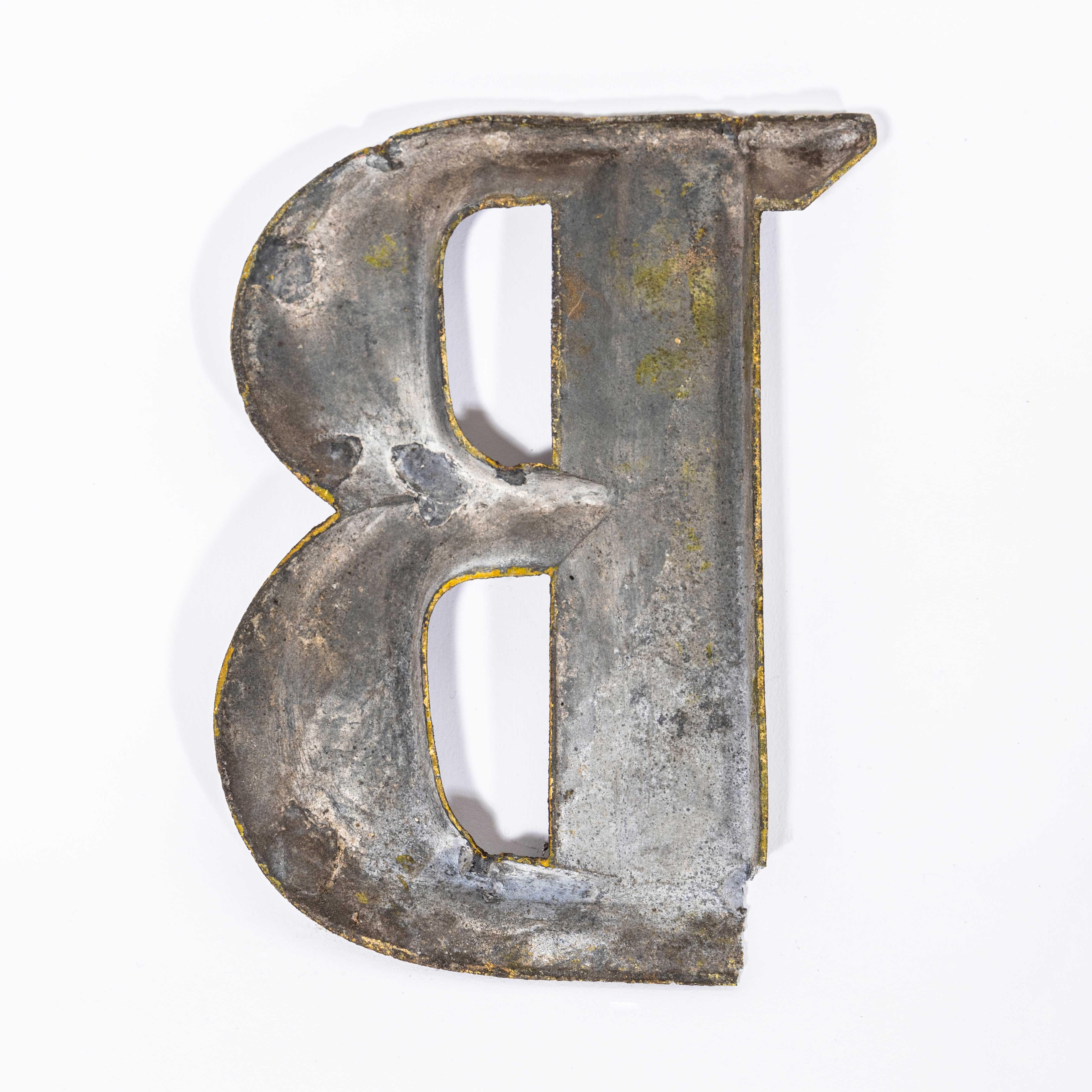 19th Century Original French Small Shop Signage Letter - B In Good Condition For Sale In Hook, Hampshire