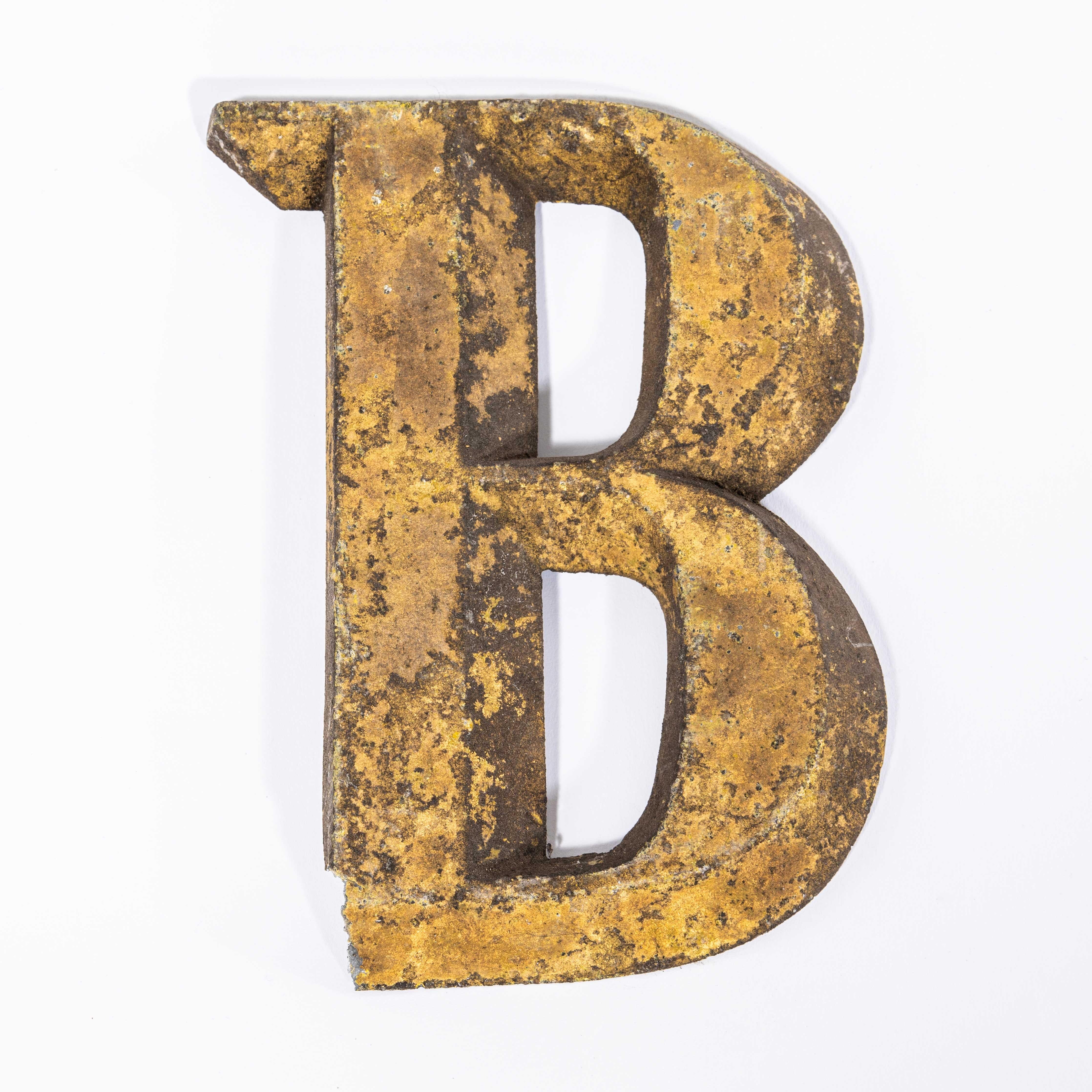 Sheet Metal 19th Century Original French Small Shop Signage Letter - B For Sale