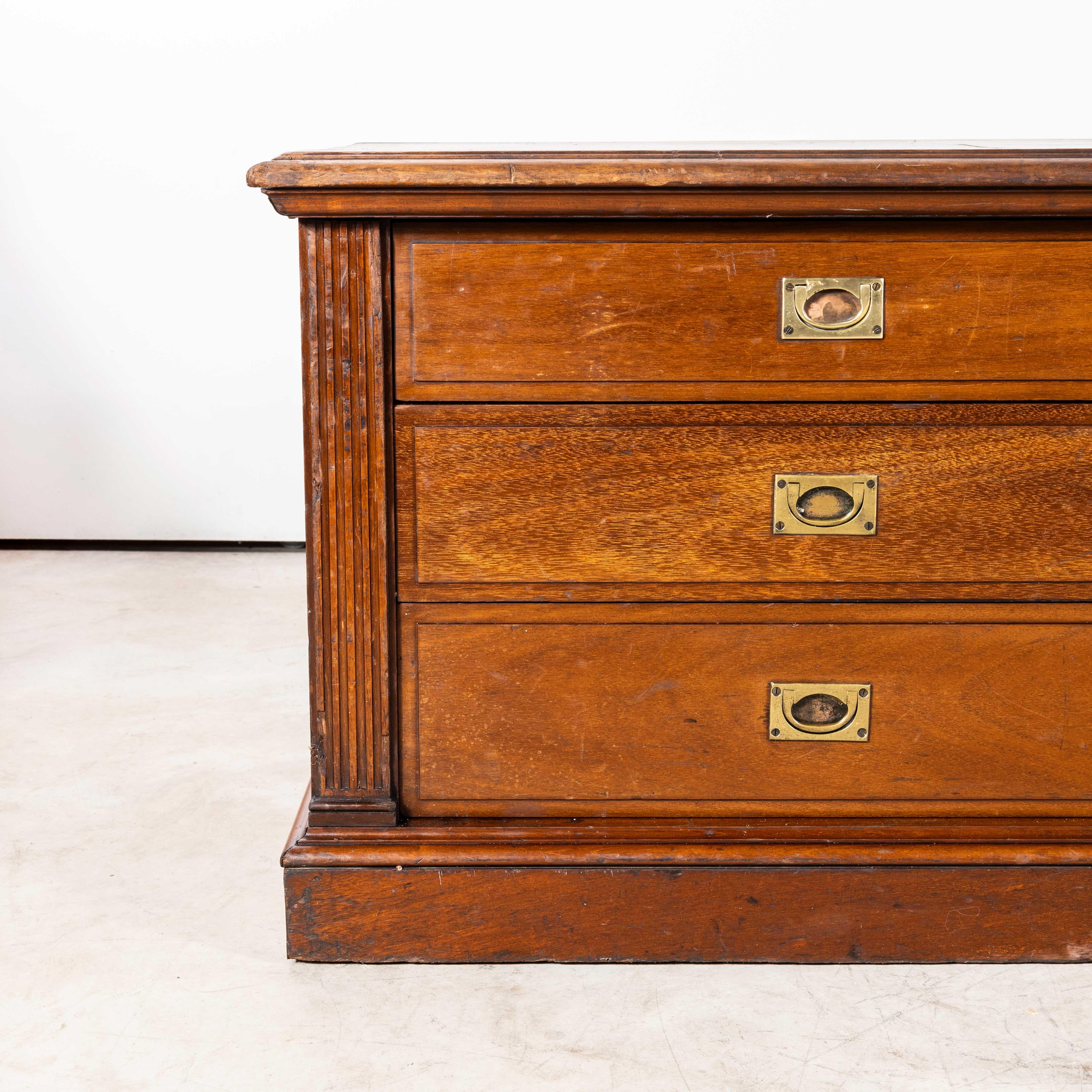 19th Century Original Mahogany Tailors Bank Of Drawers For Sale 4