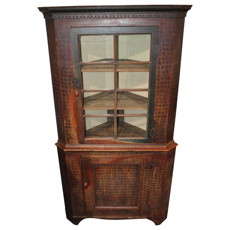 19th Century Original Painted Corner Cupboard from Pennsylvania, 2 Pieces For Sale