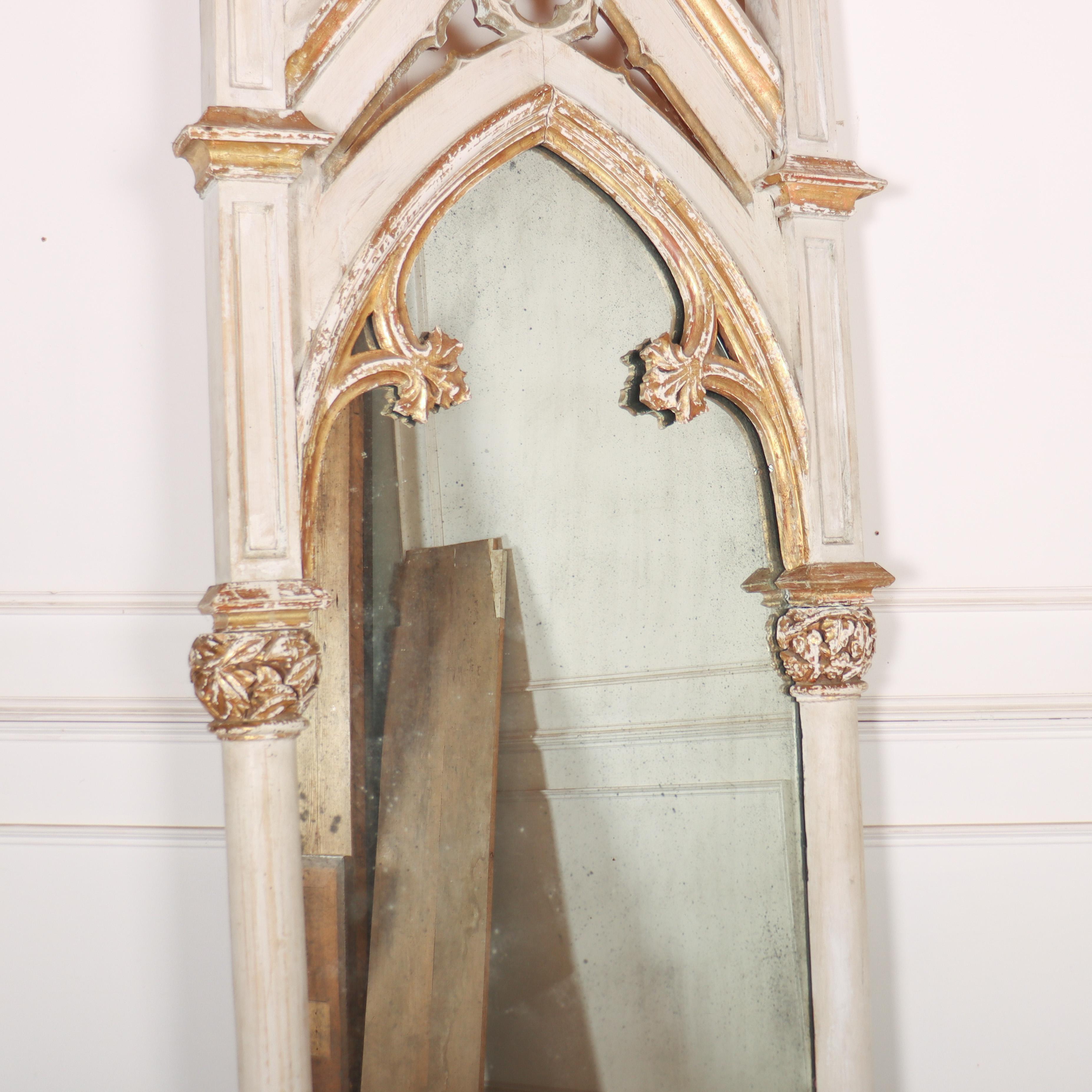 Gotico Specchio gotico dipinto originale del XIX secolo in vendita