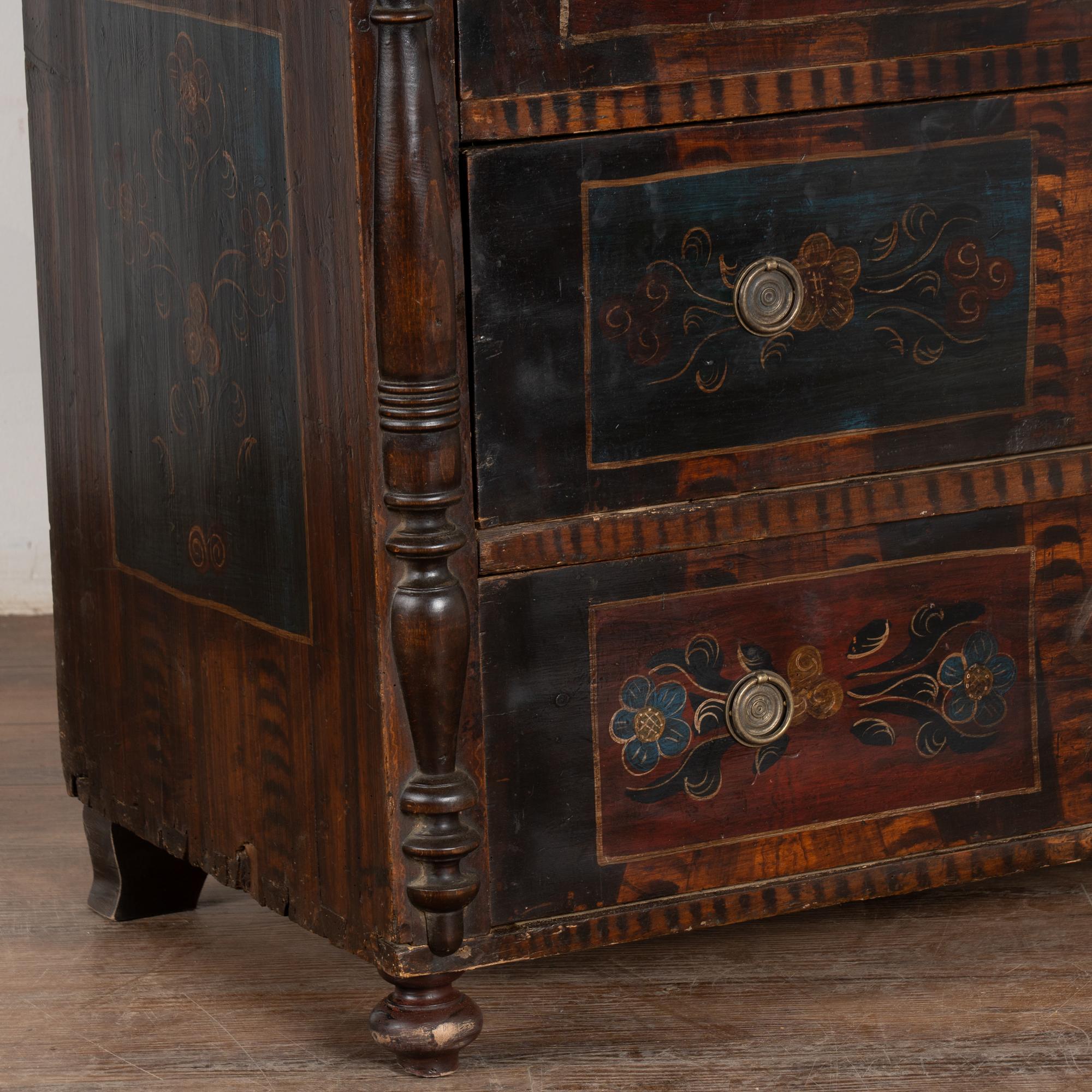 19th Century Original Painted Pine Chest of Three Drawers 4
