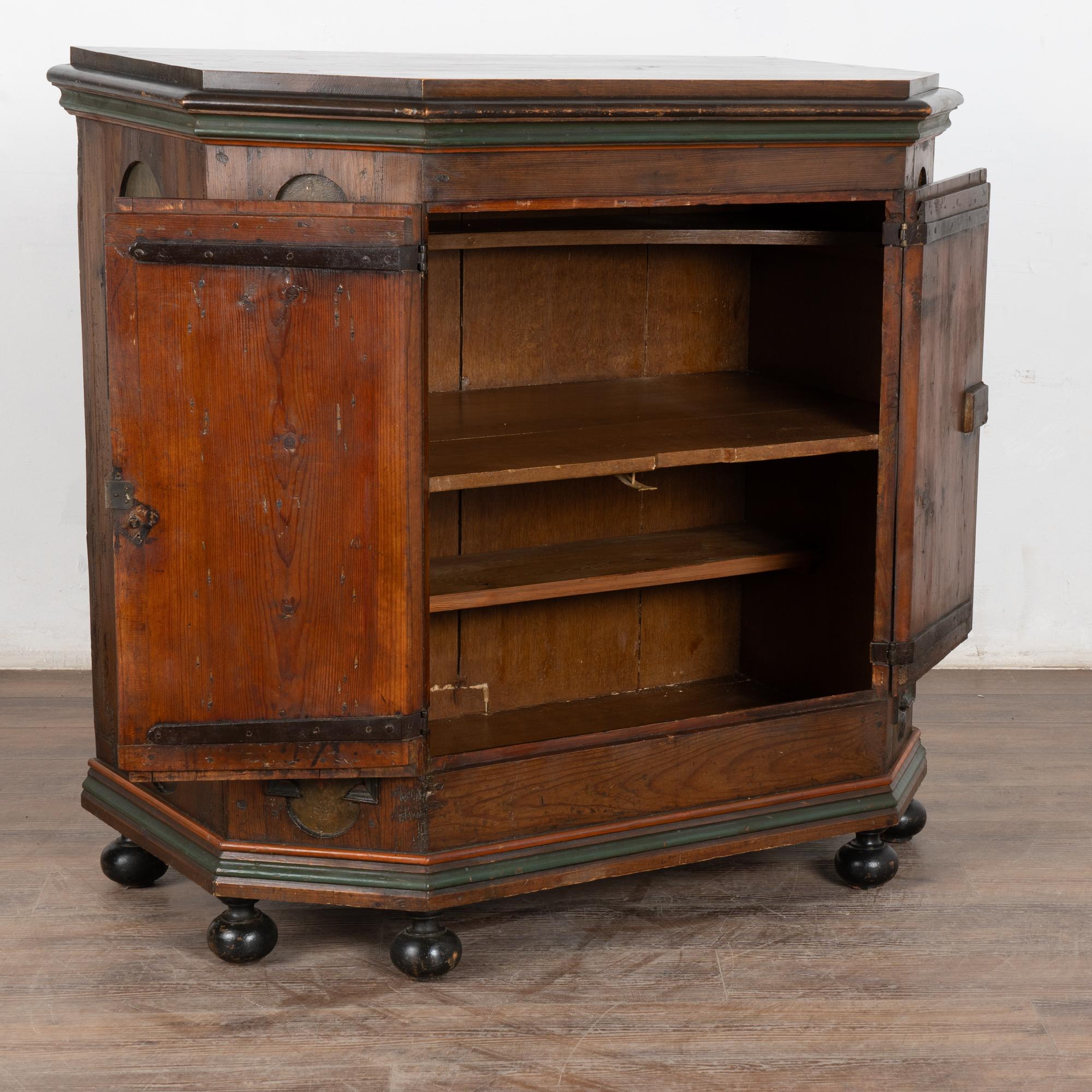 Arte popolare Credenza svedese originale del XIX secolo in vendita
