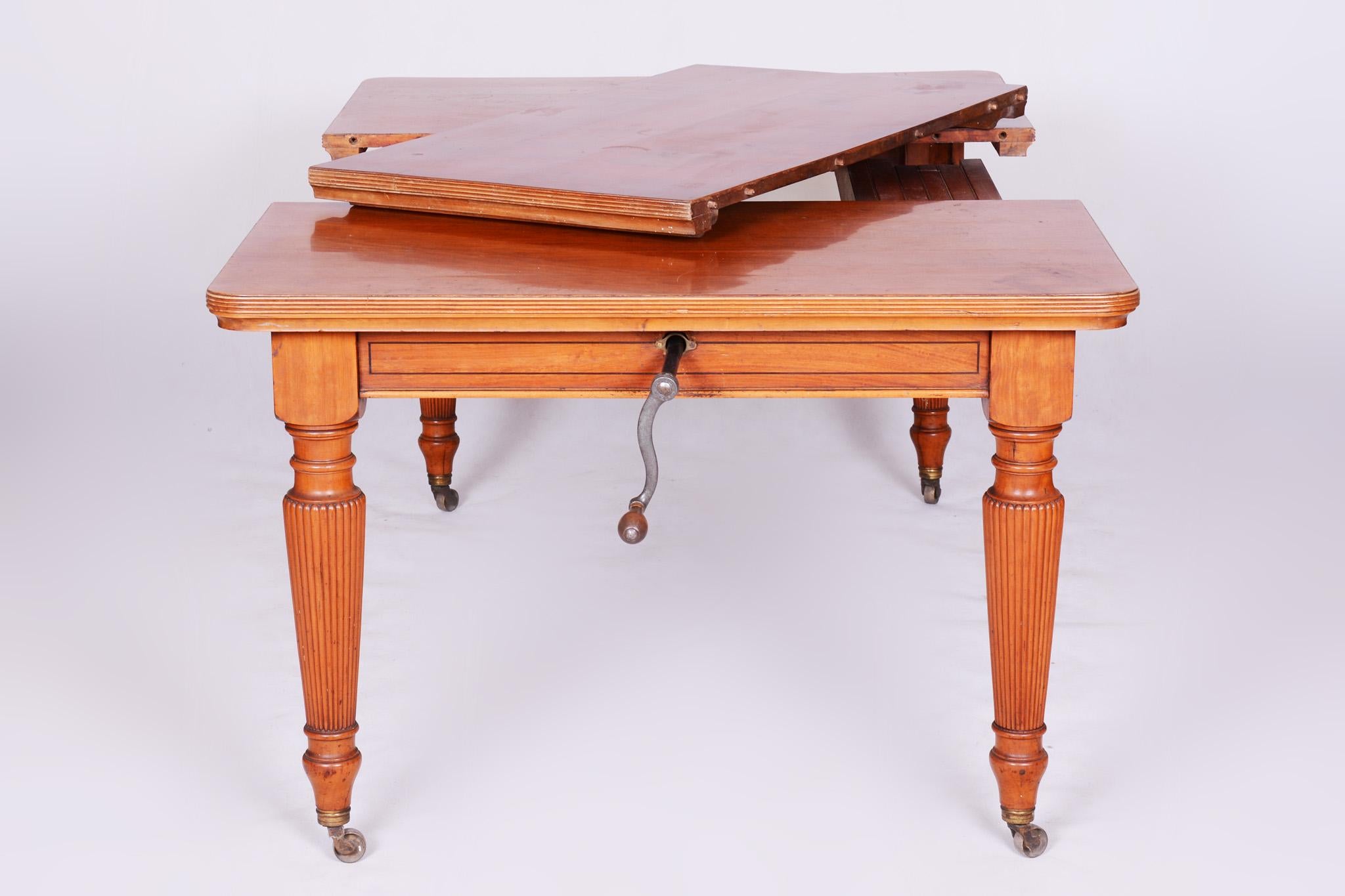 Siglo XIX Original Raro Juego de Comedor Británico con 12 Sillas, Madera Satinada siglo XIX en venta
