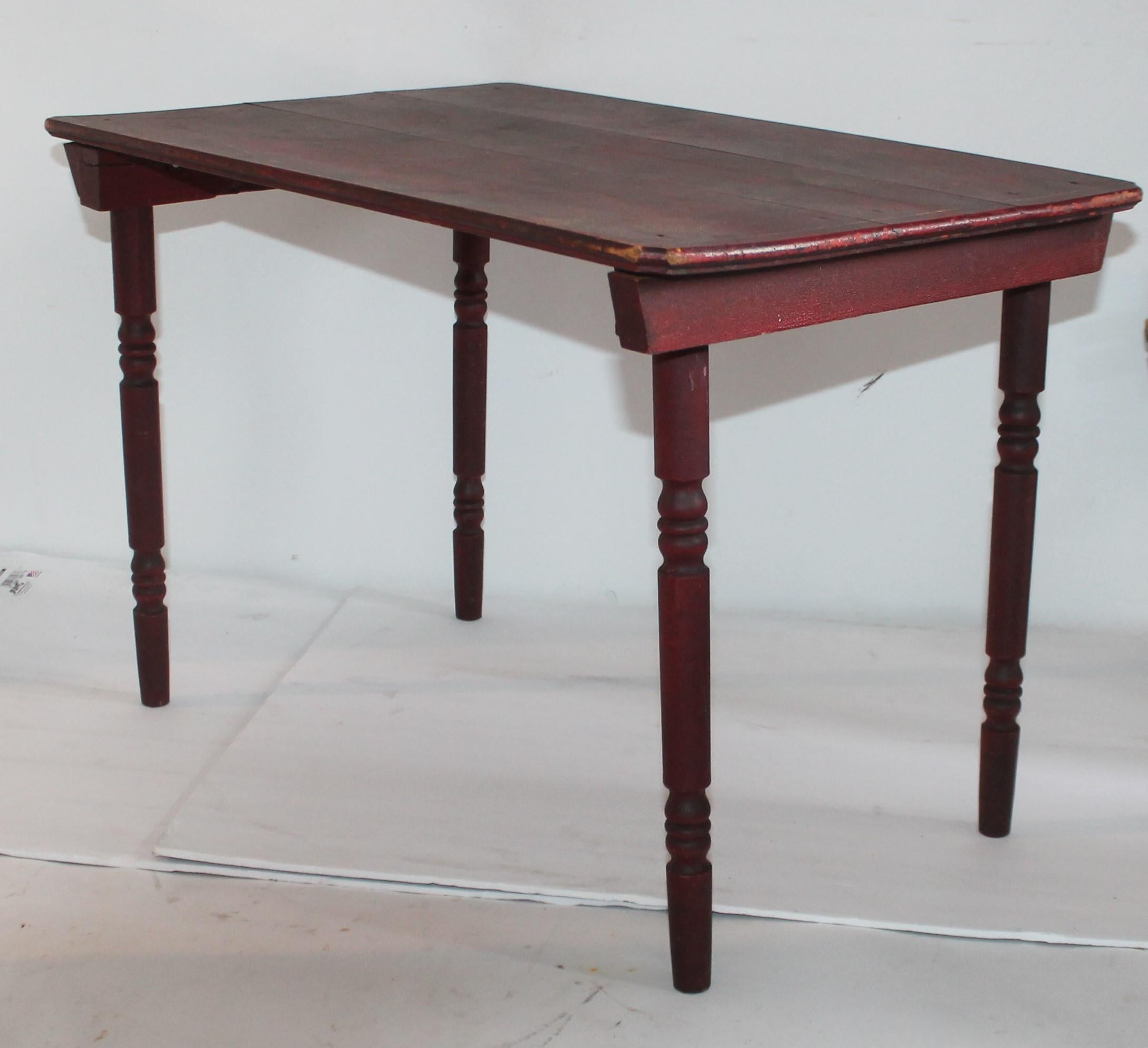 Adirondack 19th Century Original Red Painted Children's Table and Collection of Four Chairs