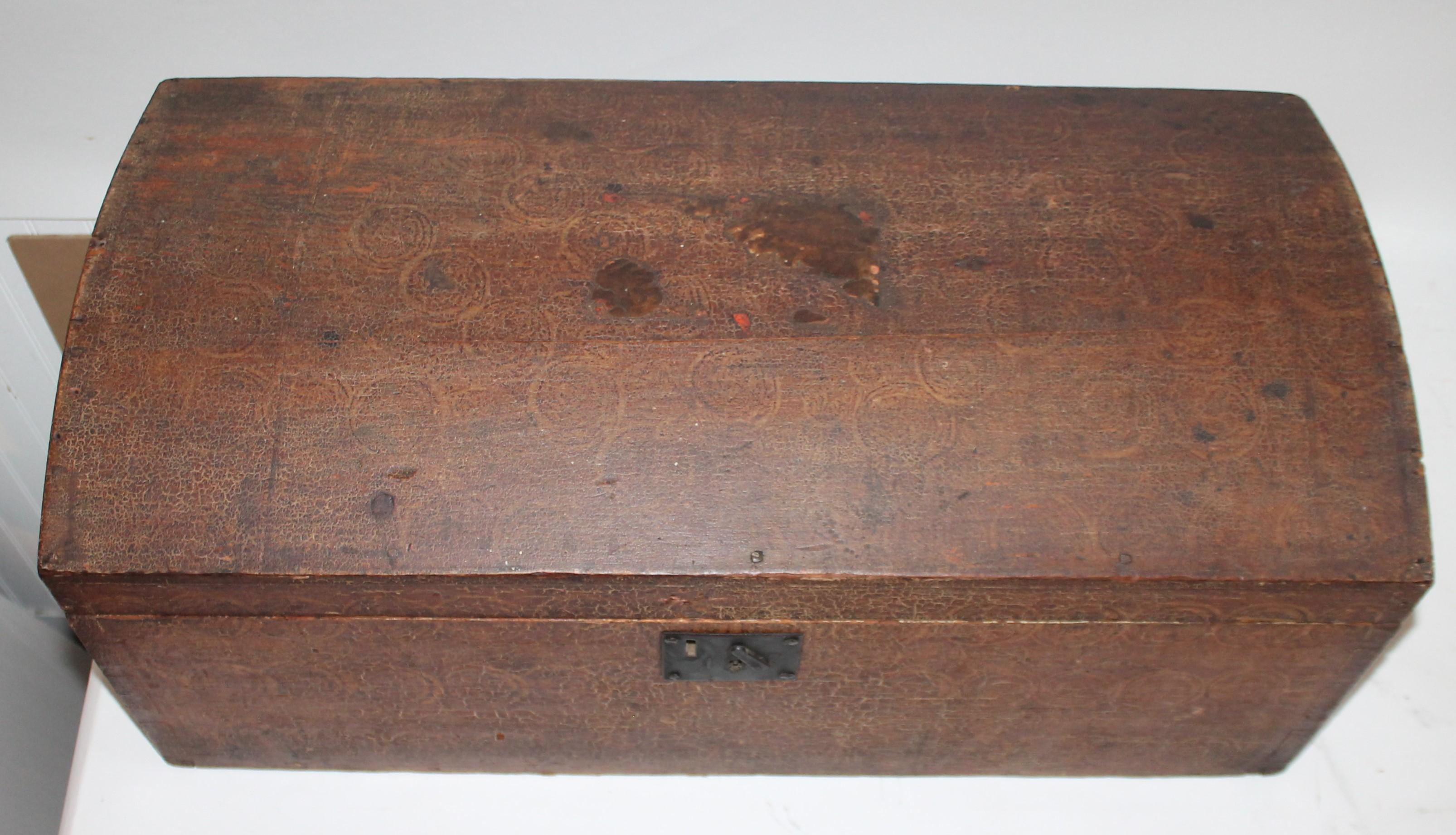 19th Century Original Sponge Painted Dome Top Trunk For Sale 5