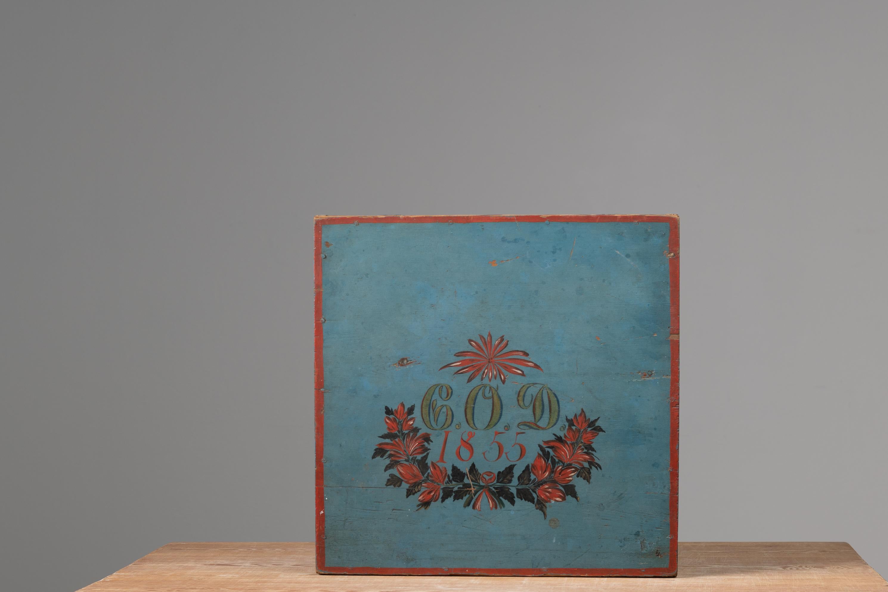 19th Century Original Swedish Blue Pine Box For Sale 2