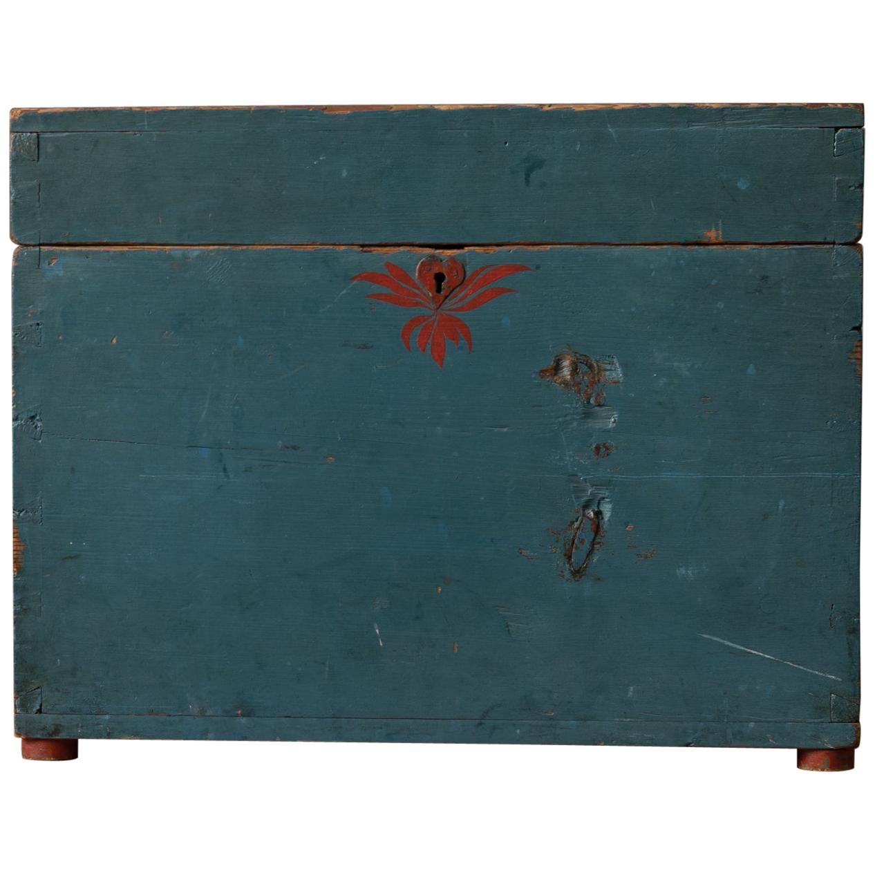 Boîte suédoise originale en pin bleu du 19ème siècle