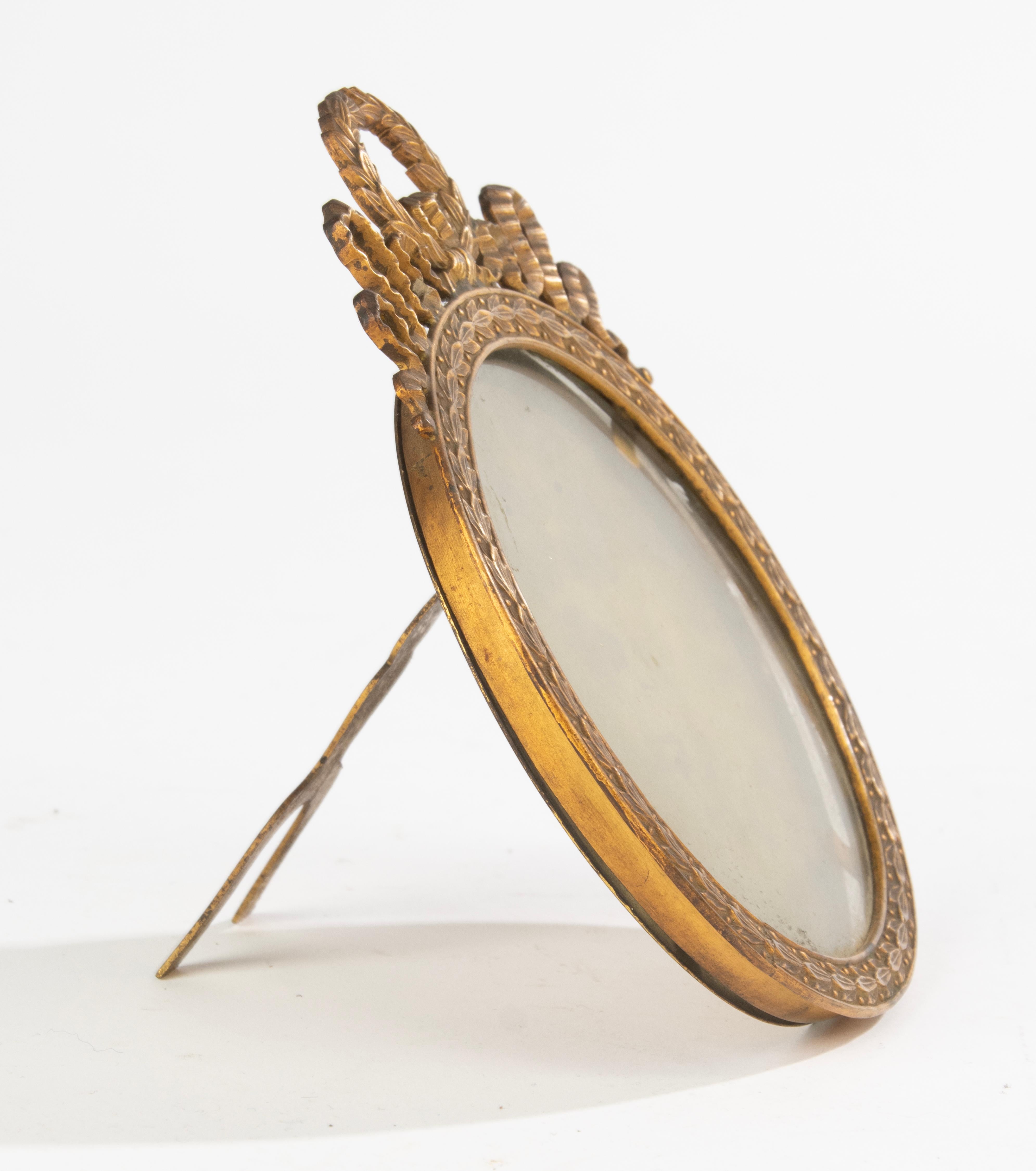 Goldbronze-Bilderrahmen aus vergoldeter Bronze des 19. Jahrhunderts – Louis XVI.-Stil – Frankreich im Angebot 2