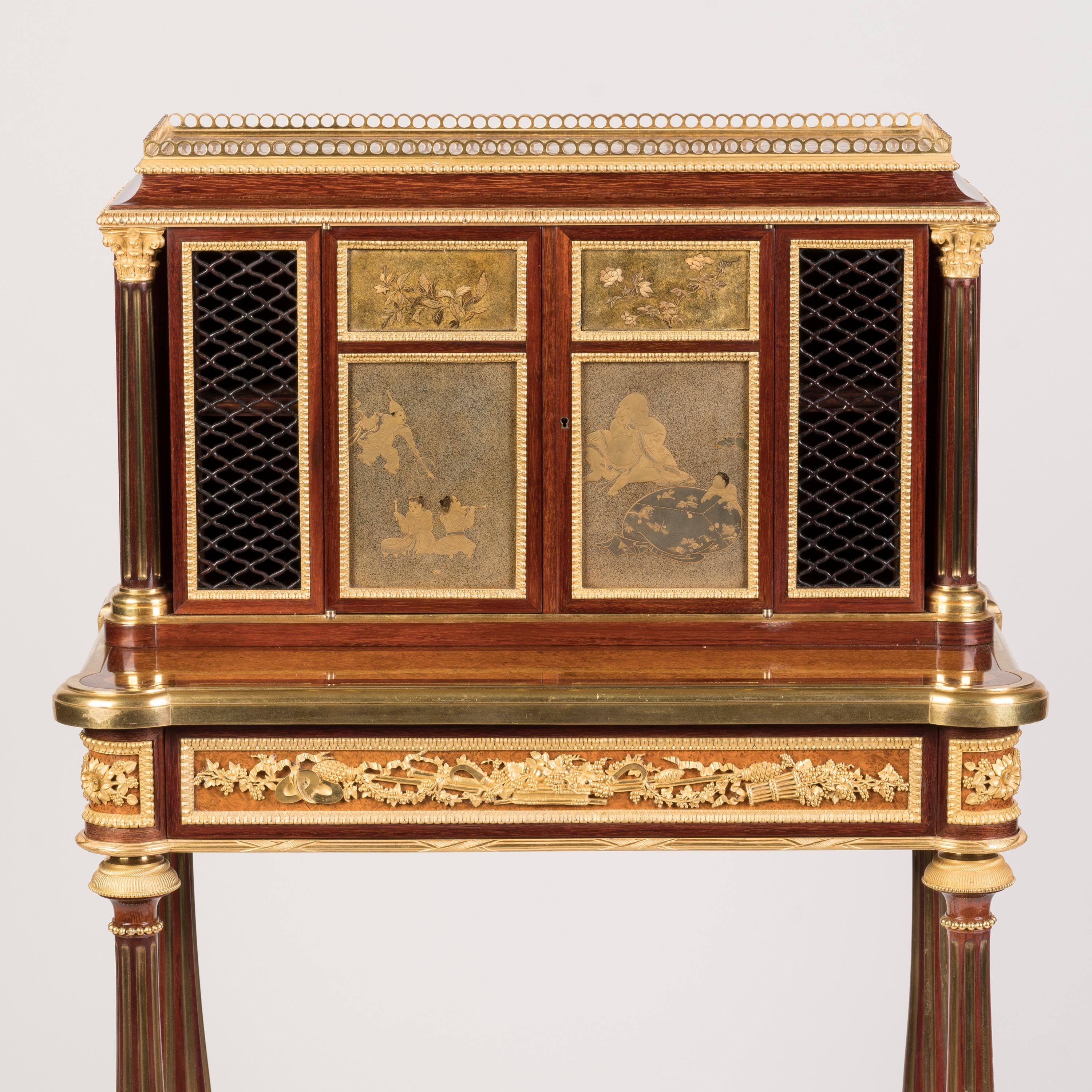 Cabinet in amboyna e lacca con ormolu del XIX secolo di Henry Dasson di Parigi in vendita 5