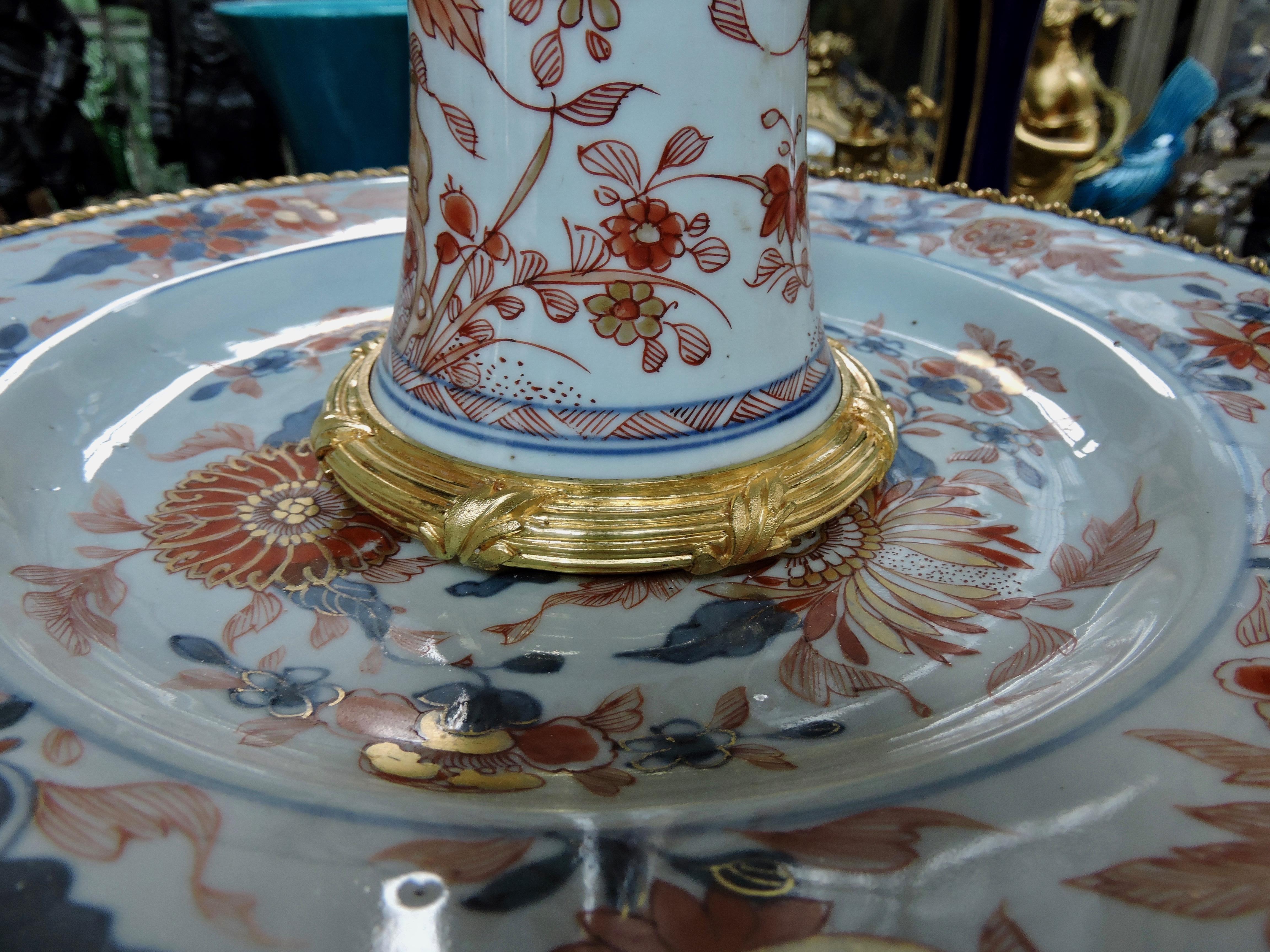 19th Century Ormolu-Mounted and 18th Century Chinese Porcelain Centrepiece 4