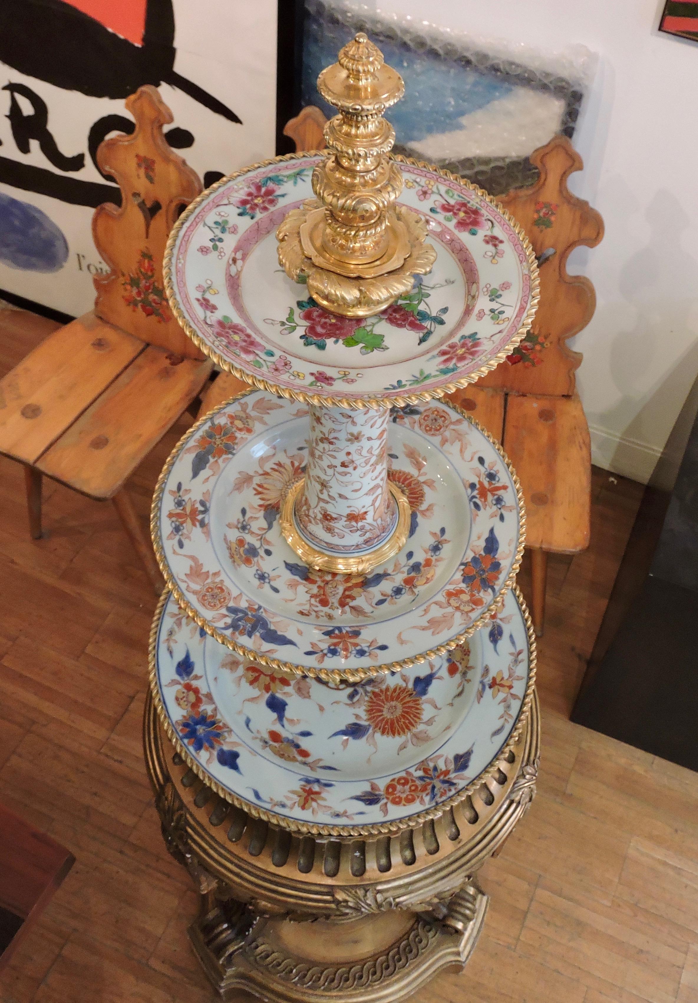 Chinoiserie 19th Century Ormolu-Mounted and 18th Century Chinese Porcelain Centrepiece