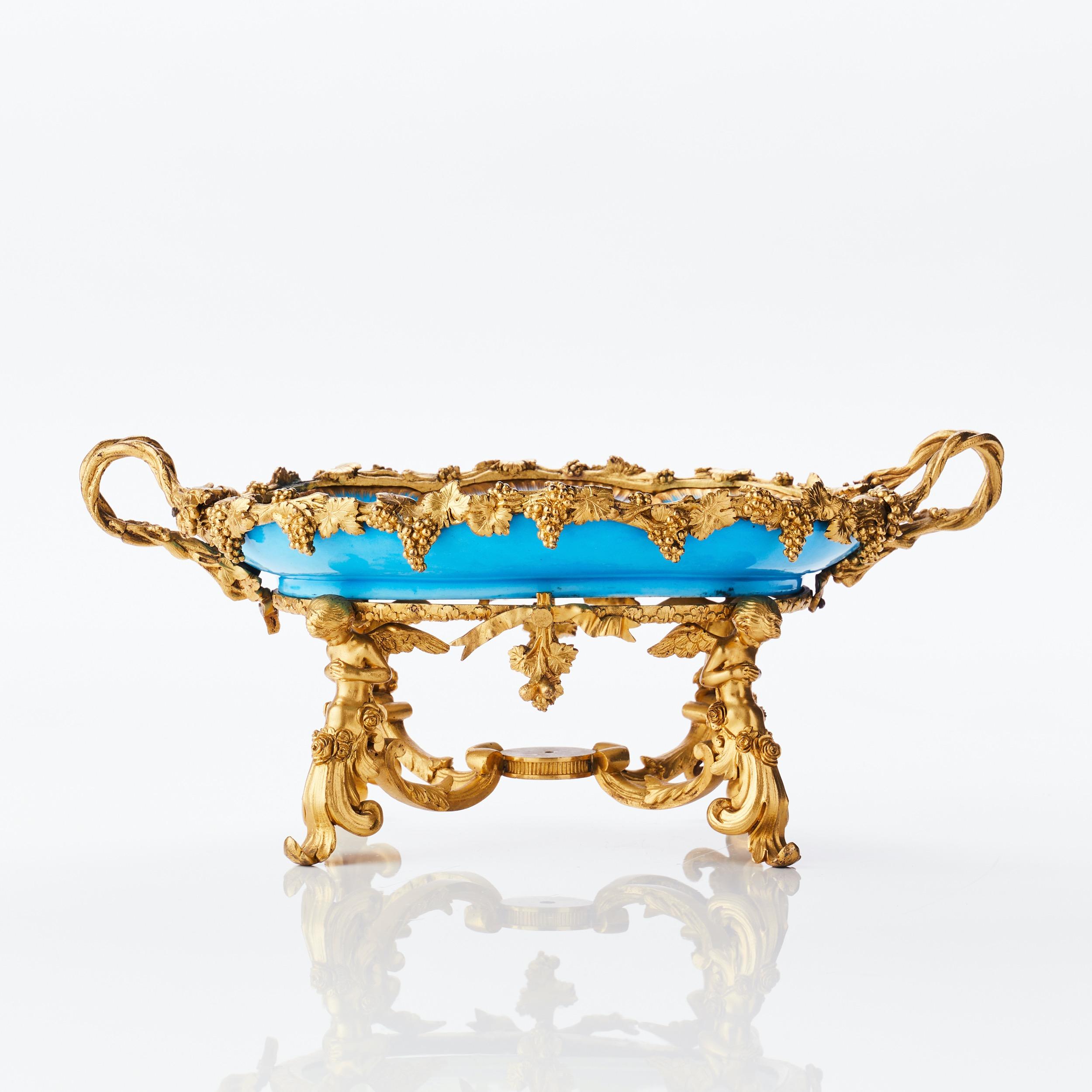 Rococò Ciotola in porcellana blu Celeste di Sèvres del XIX secolo con montatura ad ormeggio in vendita