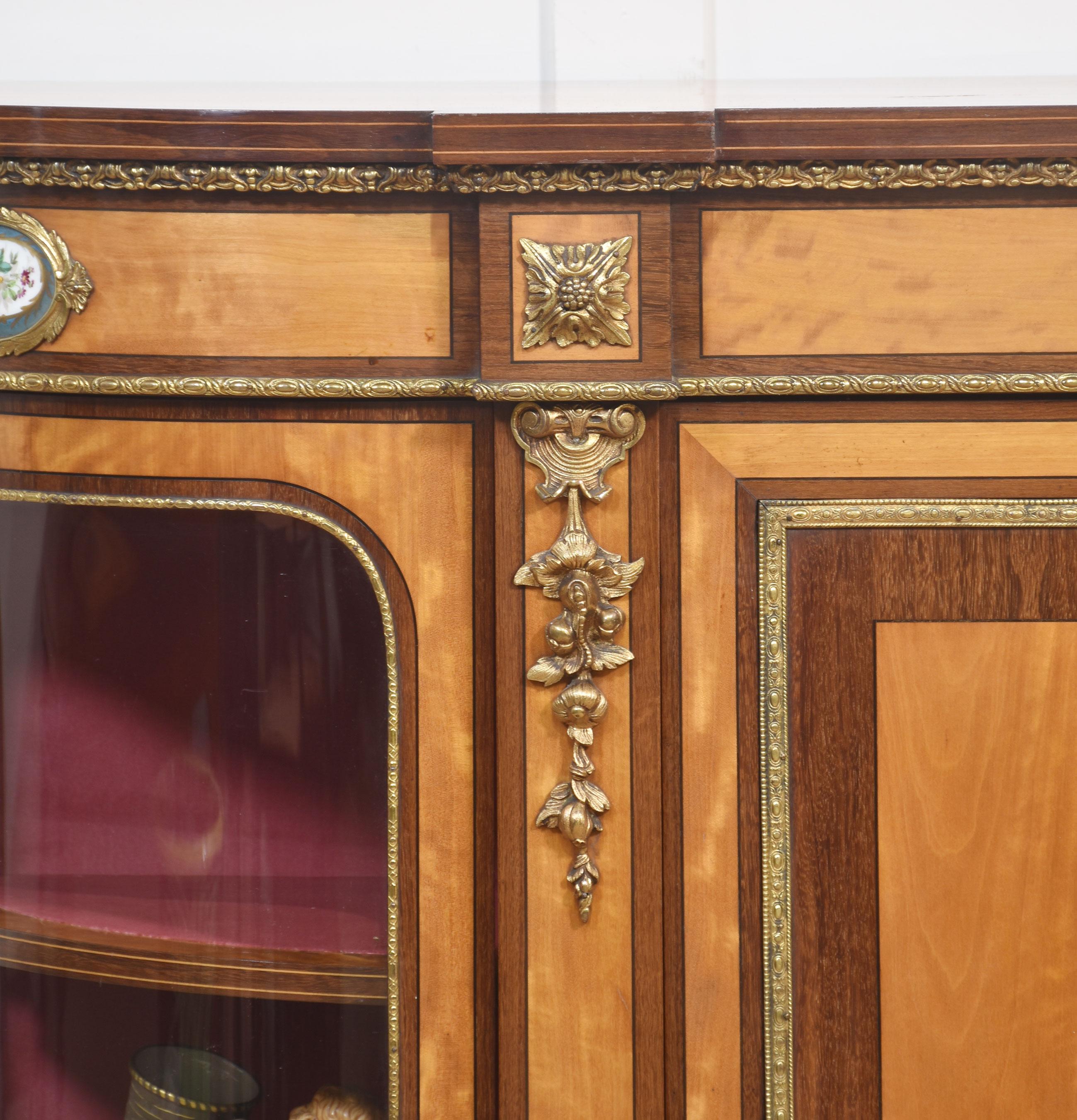 aparador de madera satinada del siglo xix montado en ormolu en Bueno estado para la venta en Cheshire, GB