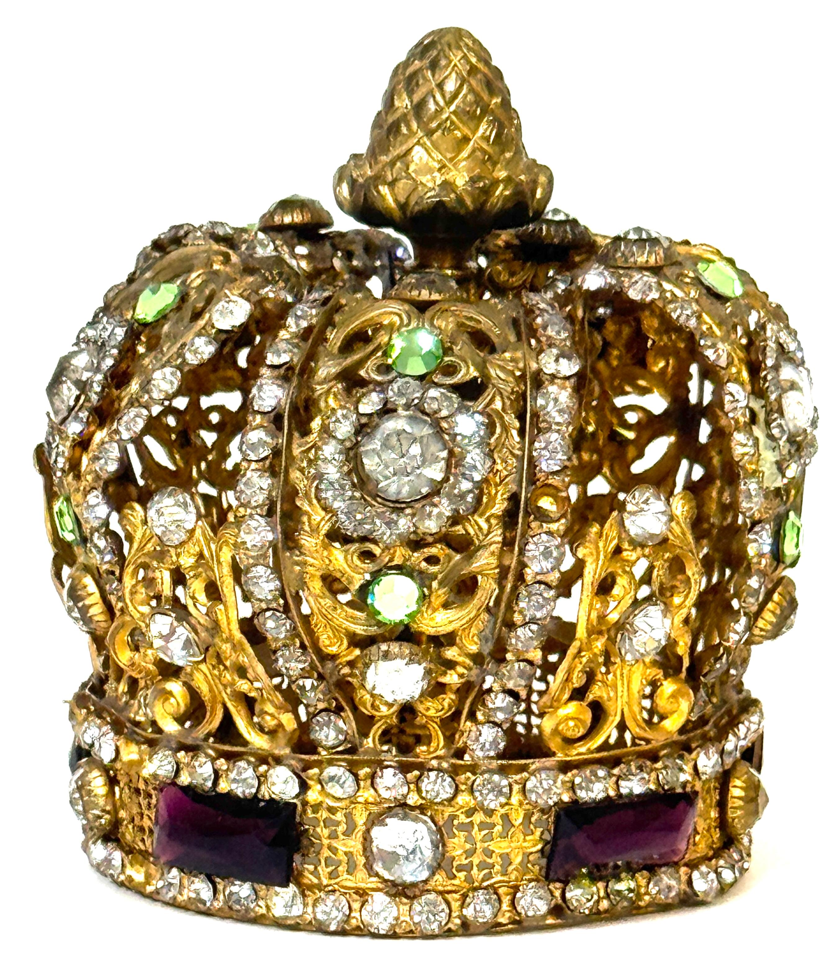 Europeo Corona in Ormolu e paste di gemme del XIX secolo - Statua Ecclesiastica in vendita