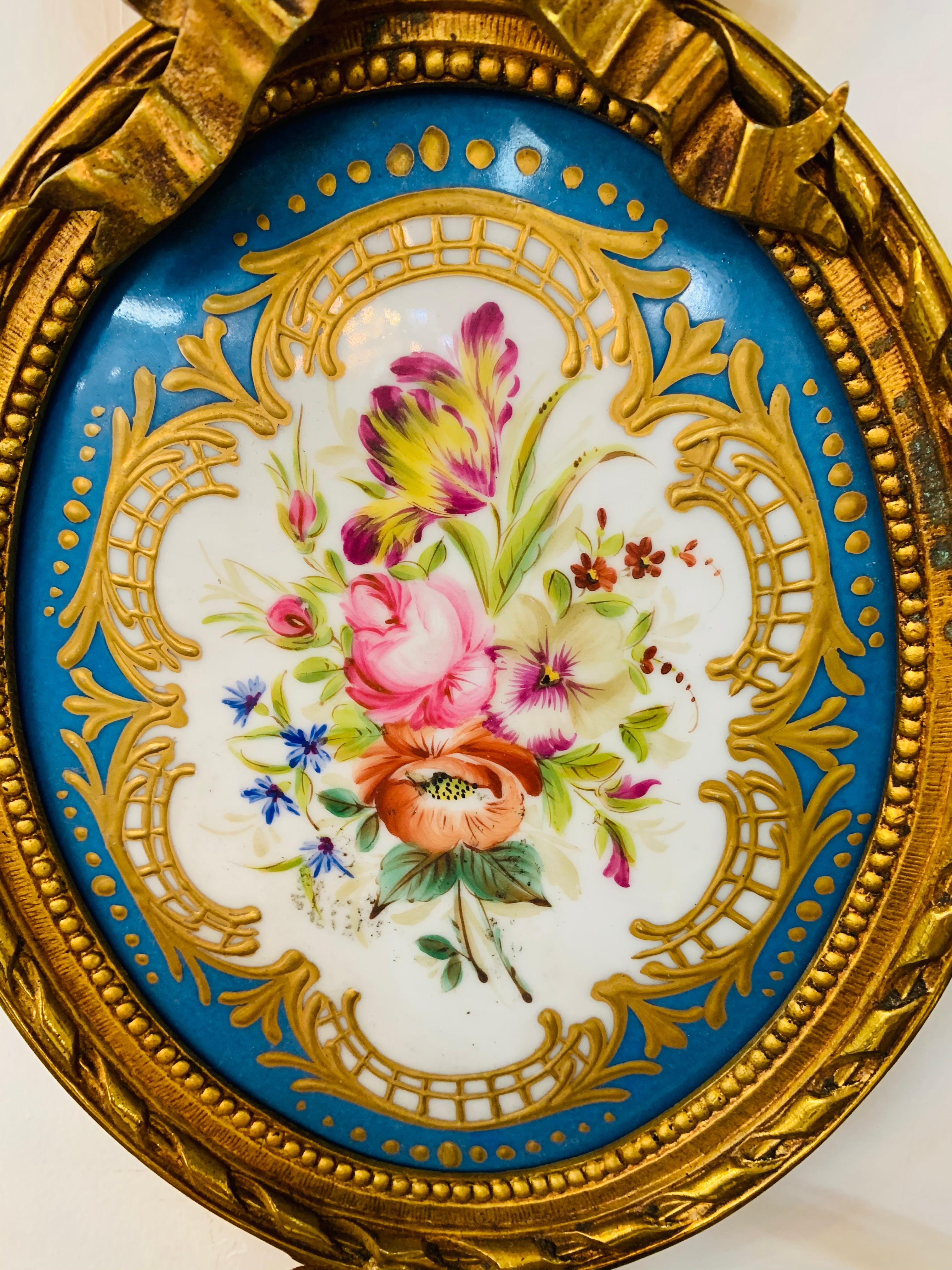 19th Century French Ormolu Wall Sconce with Limoges Porcelain In Good Condition In Plainview, NY