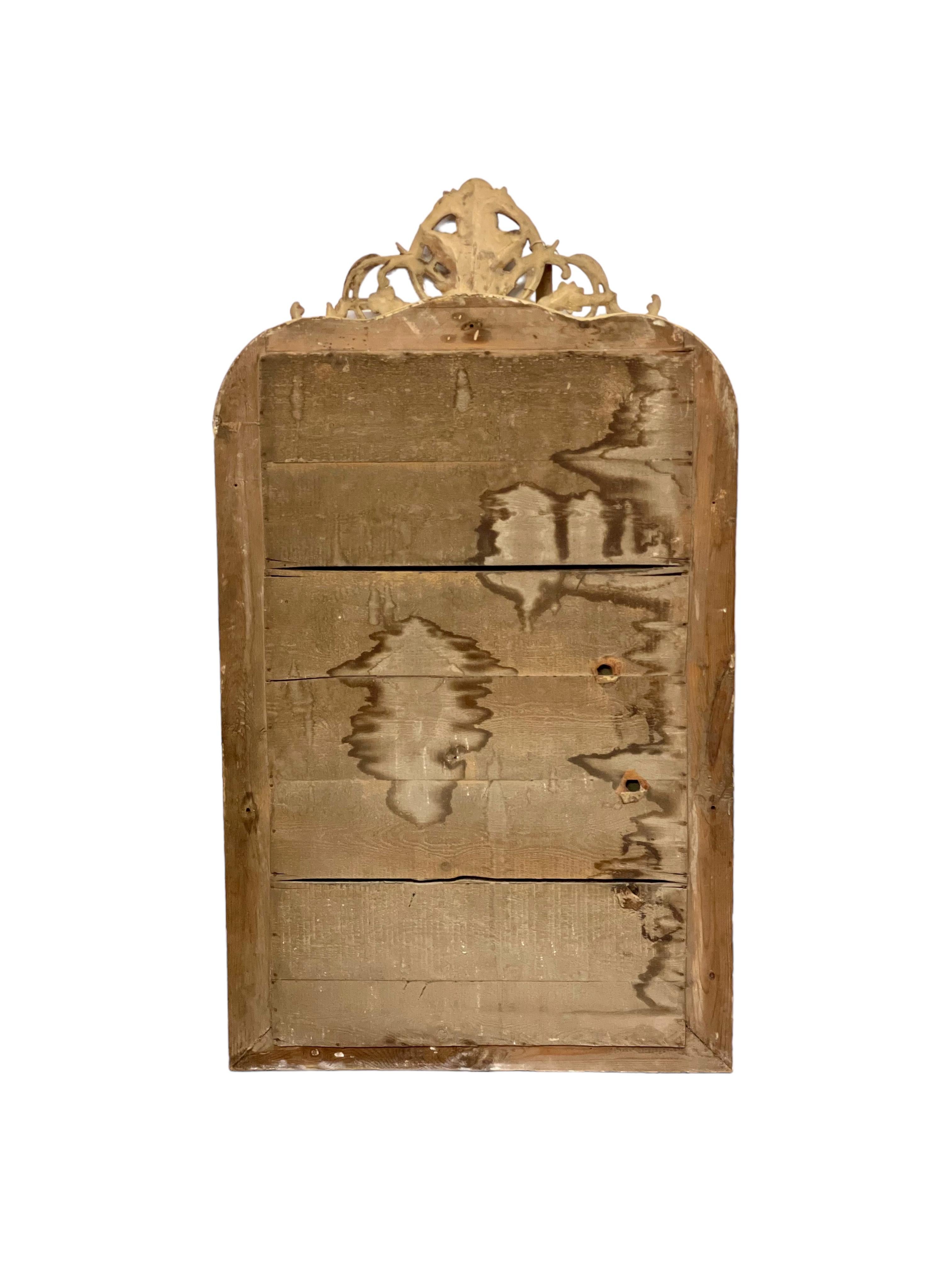 Specchio ornato in legno dorato Louis Philippe del XIX secolo in vendita 4