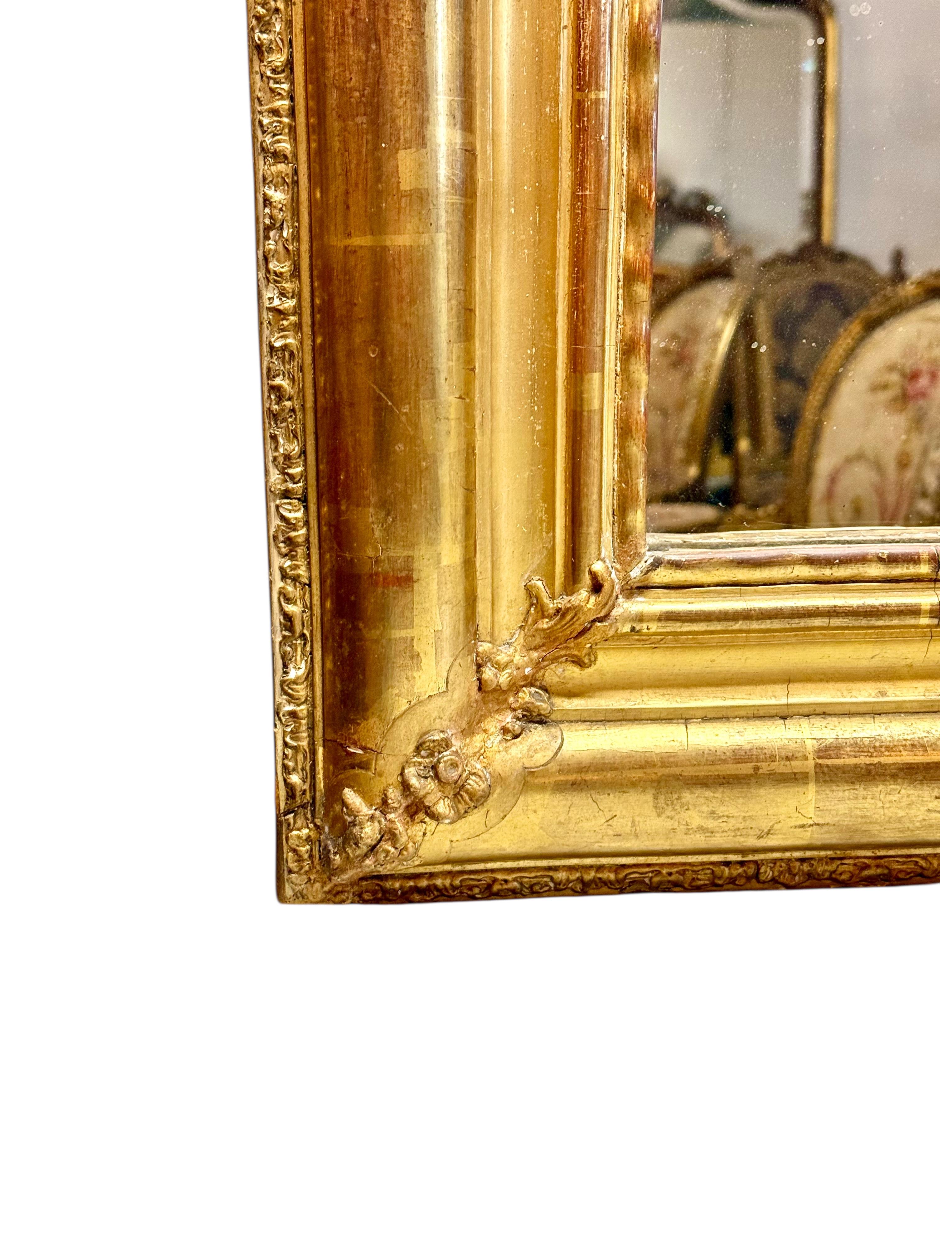 Specchio ornato in legno dorato Louis Philippe del XIX secolo in vendita 11