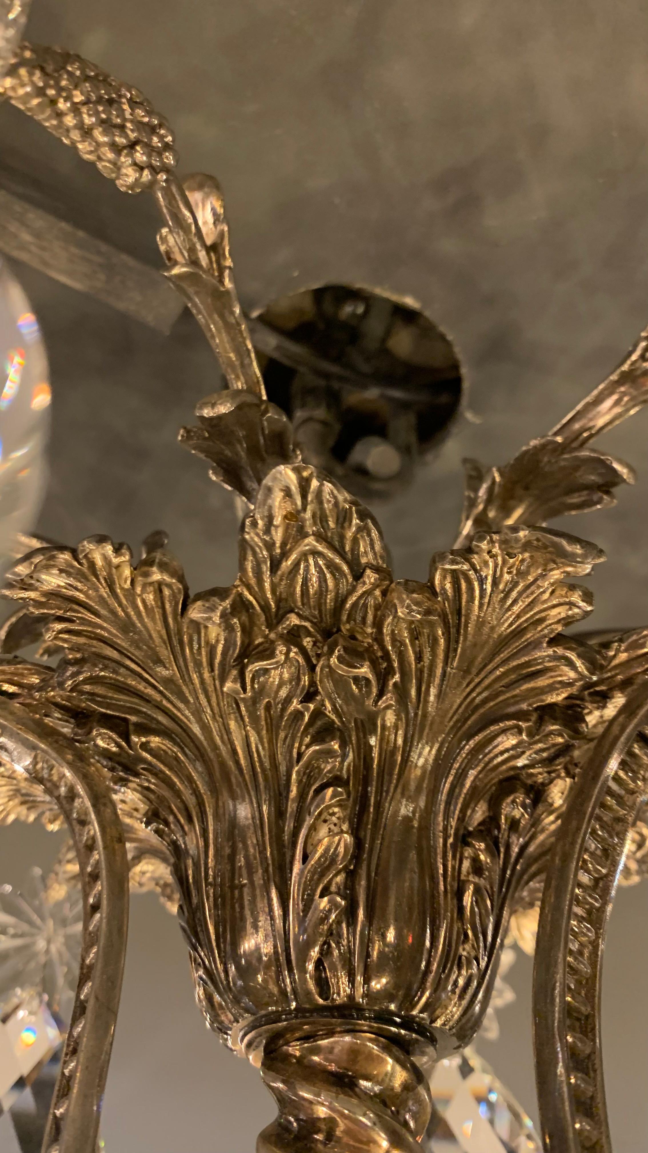 Orsay-Kronleuchter aus dem 19. Jahrhundert mit 12 Lichtern aus  Silber, Bronze und Kristall im Angebot 3