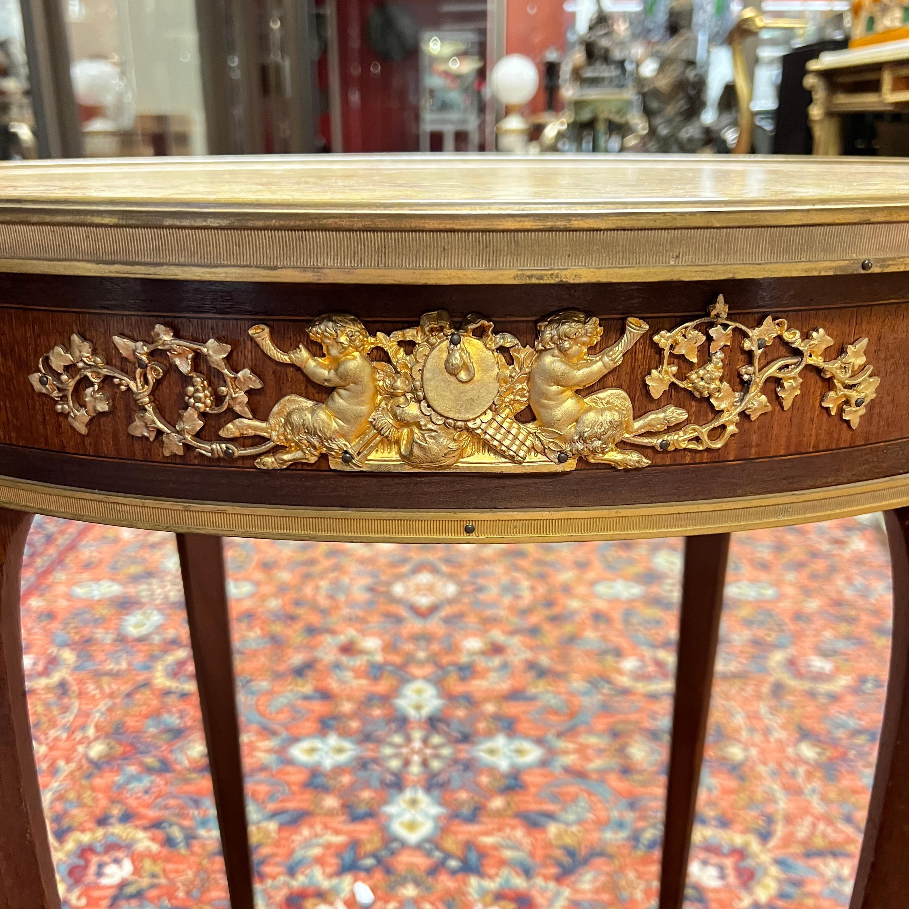 19th Century Oval French Louis XV / XVI Style Gilt Bronze Mounted Side Table For Sale 4
