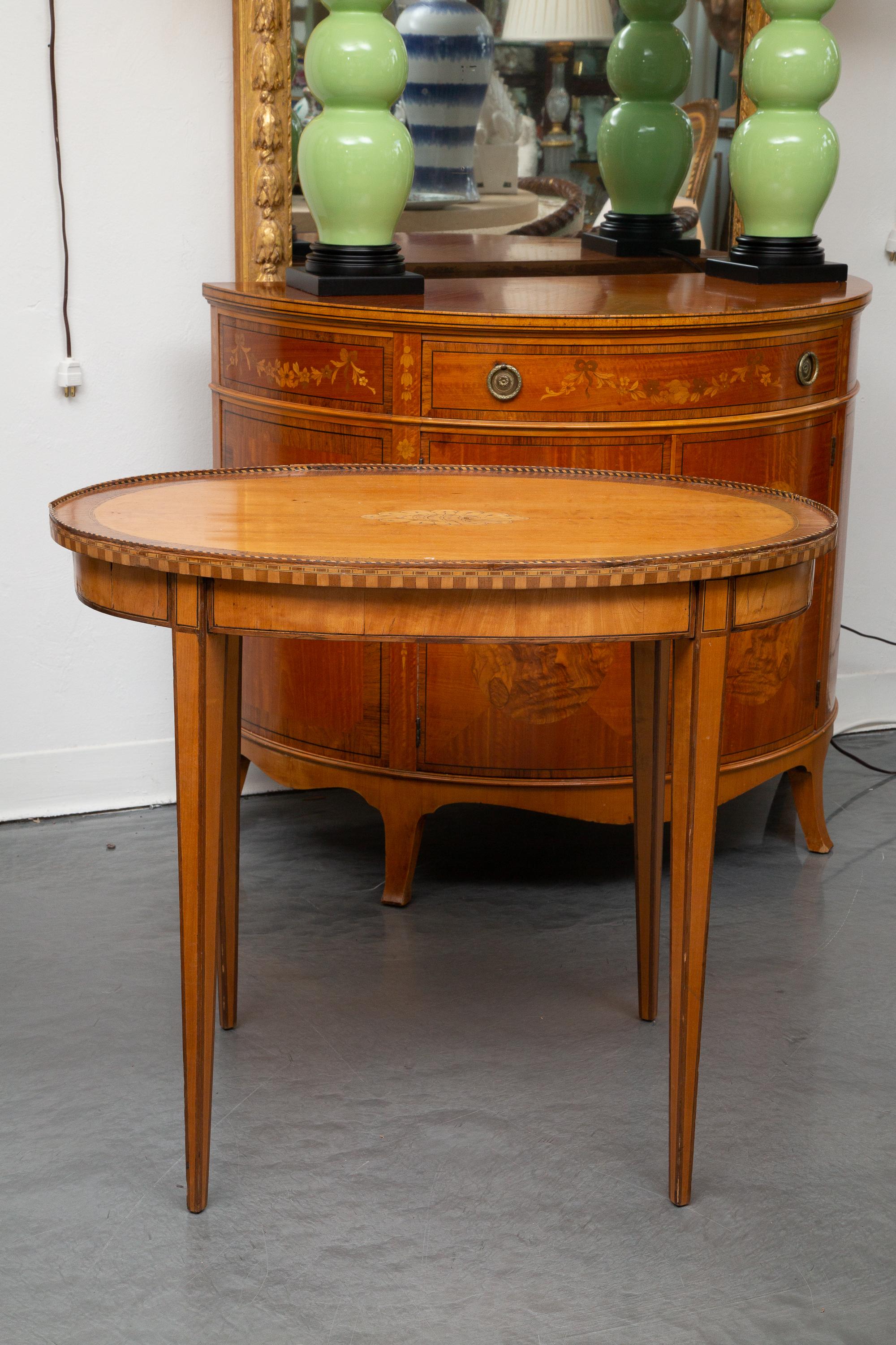 19th Century Oval George III Style Satinwood Side Table For Sale 2