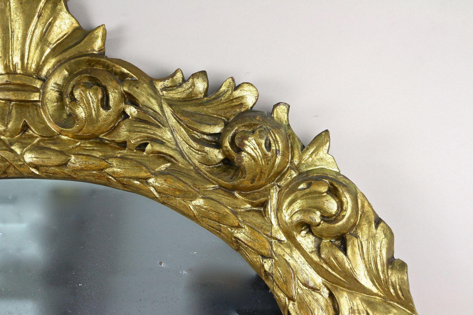 Empire Miroir Florentine ovale et doré du 19e siècle, plaque de miroir d'origine, AT vers 1810 en vente