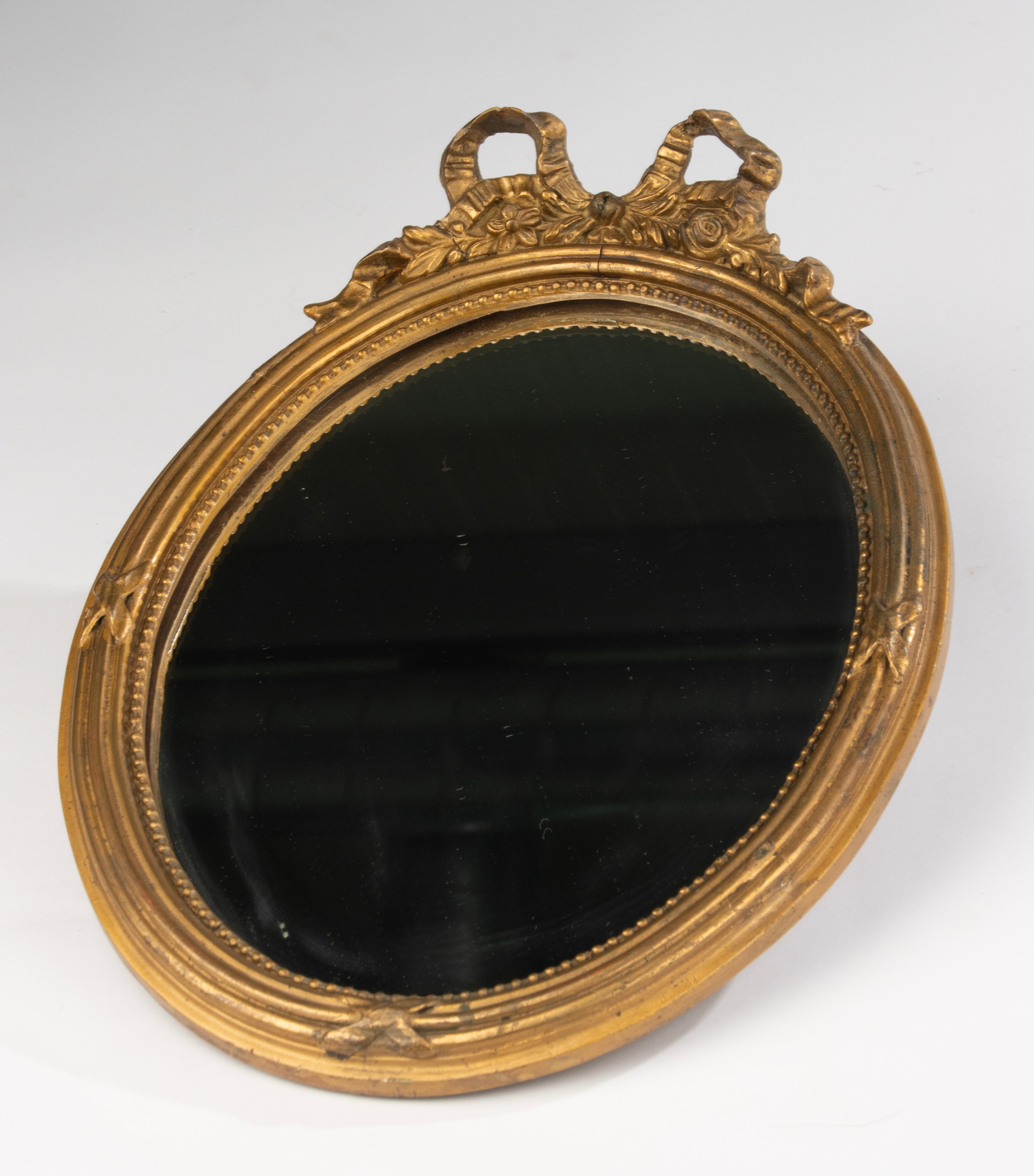 19th Century Oval Mirror - Louis XVI Style - Gilded Gesso on Wood - Small In Good Condition For Sale In Casteren, Noord-Brabant