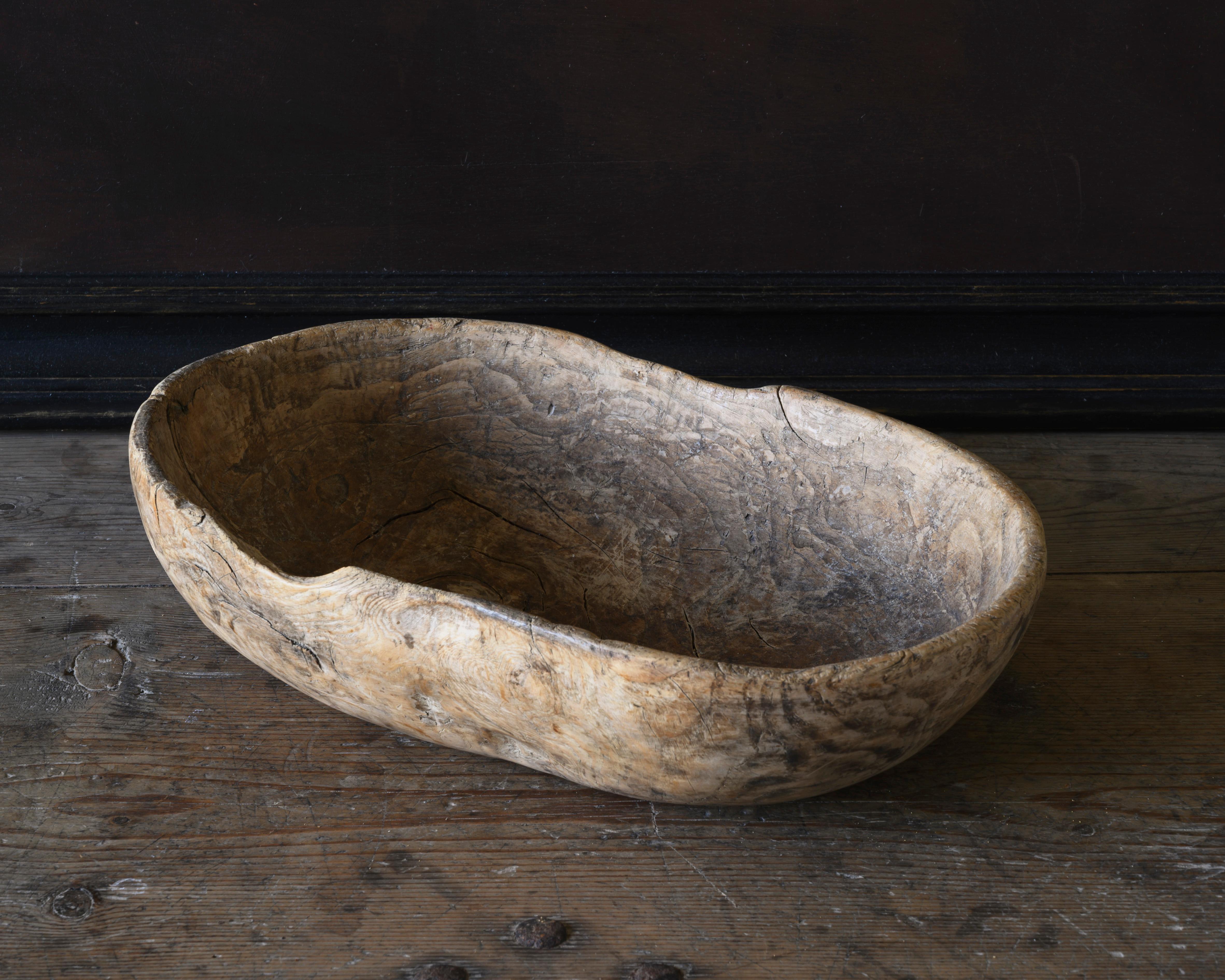 Folk Art 19th Century Oval Root-Wood Bowl