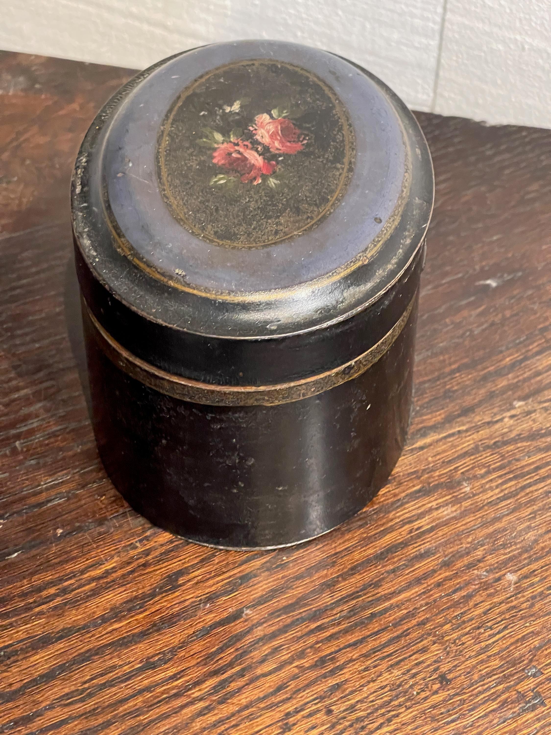 Ovale Teedose aus dem 19. Jahrhundert im Angebot 1