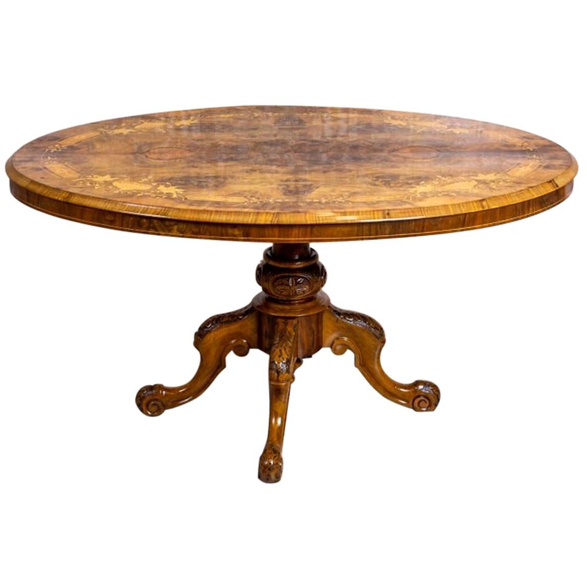 Ovaler viktorianischer Tisch aus dem 19. Jahrhundert