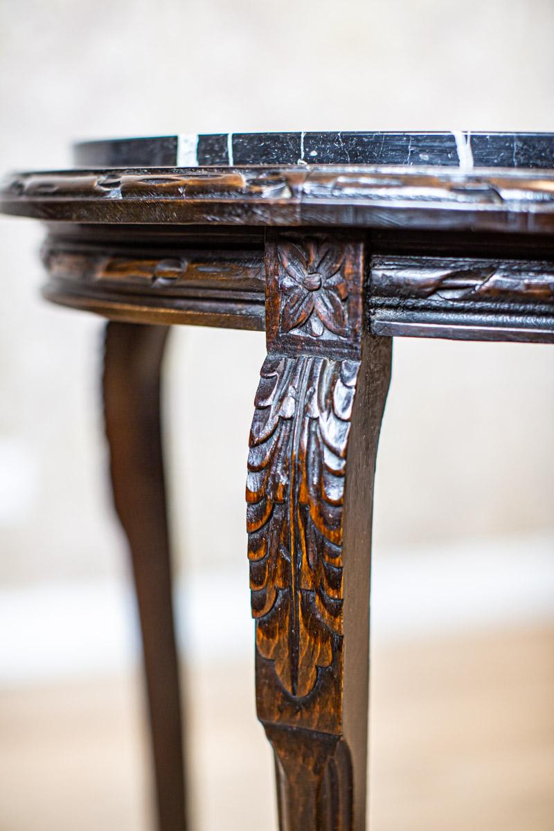 Rattan 19th-Century Oval Walnut Coffee Table with Marble Top