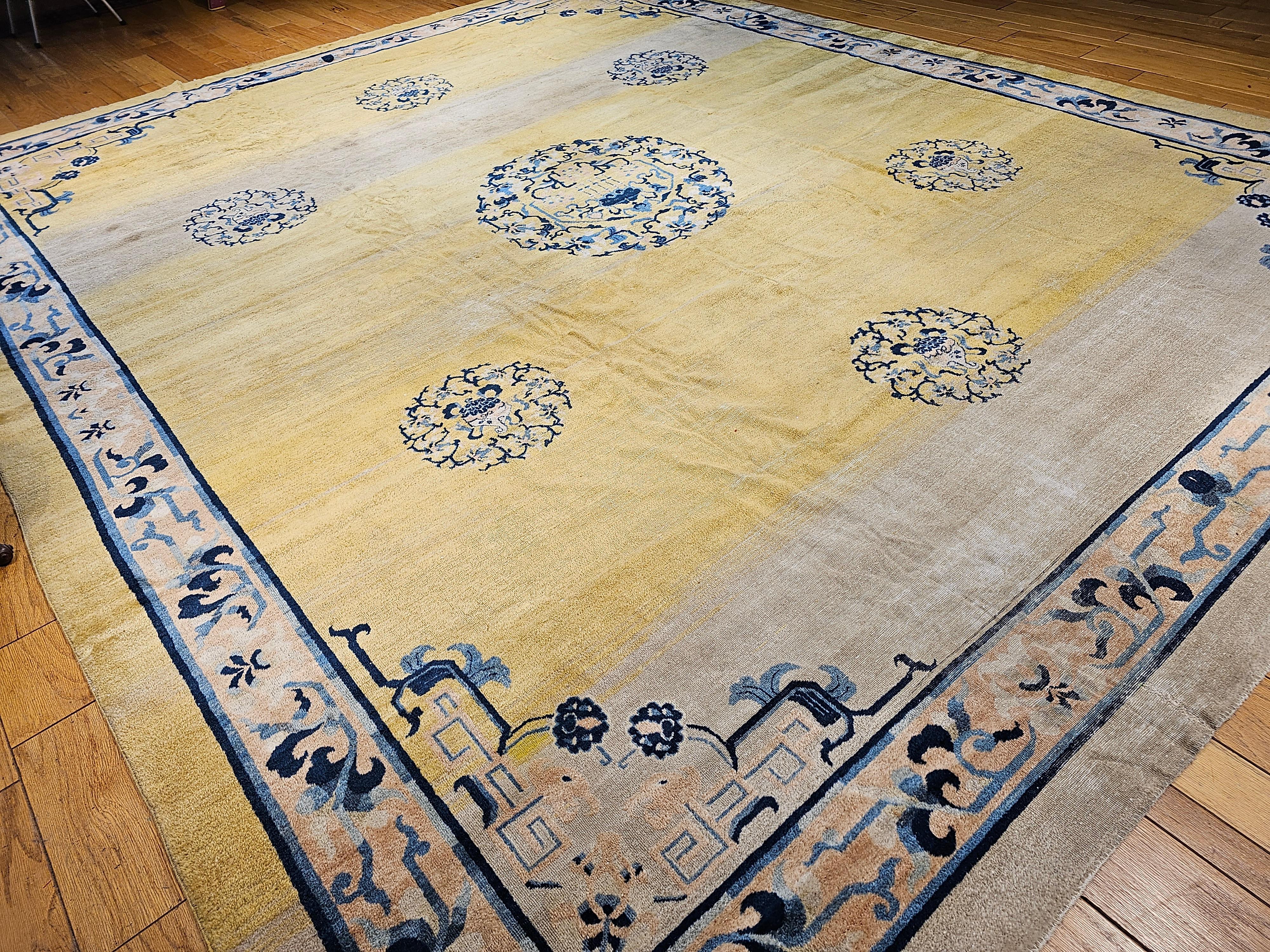 19th Century Oversize Chinese Peking Rug in Ningxia Pattern in Pale Yellow, Pink For Sale 9