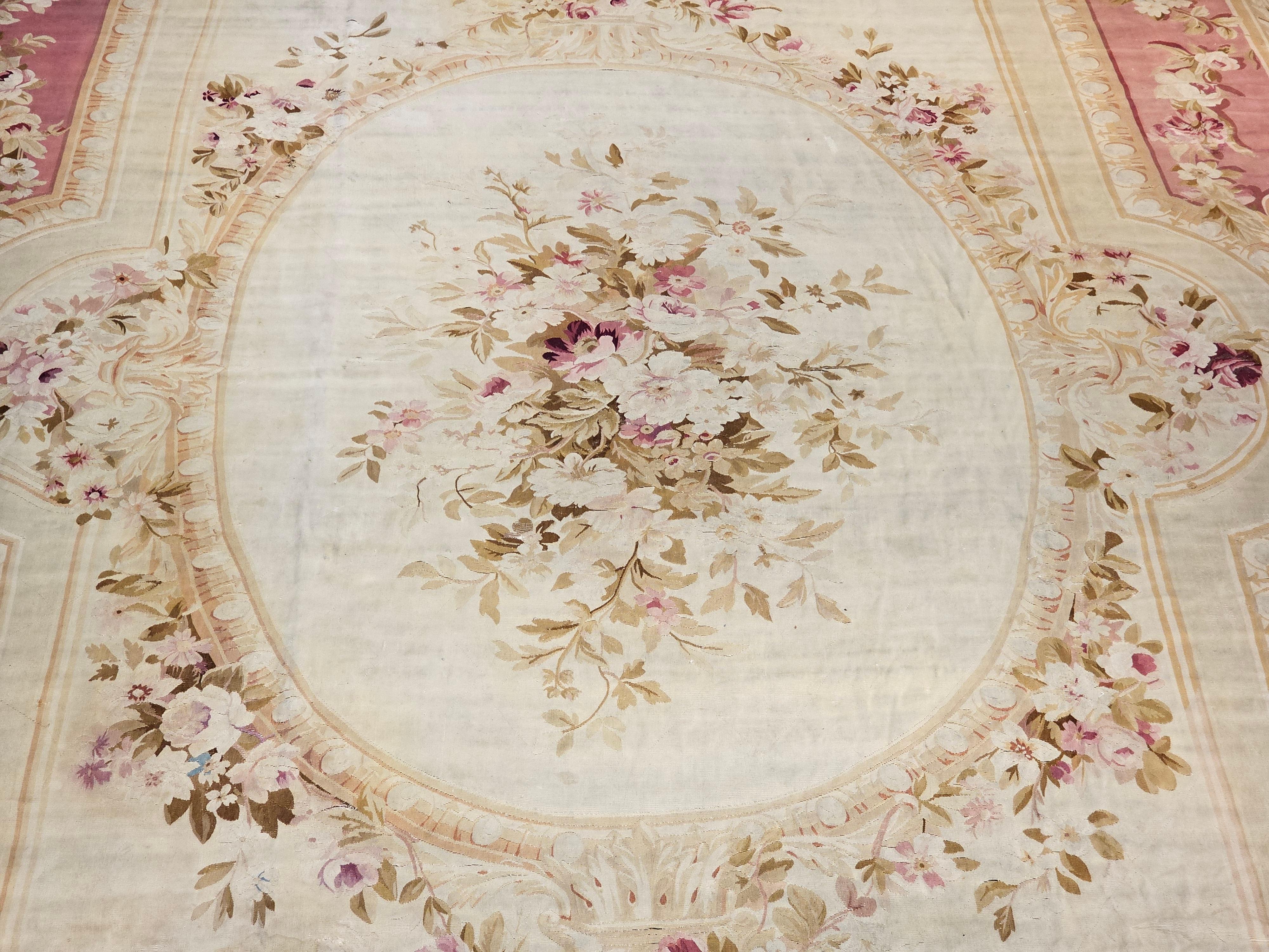 19th Century Oversize French Aubusson in Floral Pattern in Ivory, Red, Pink For Sale 1