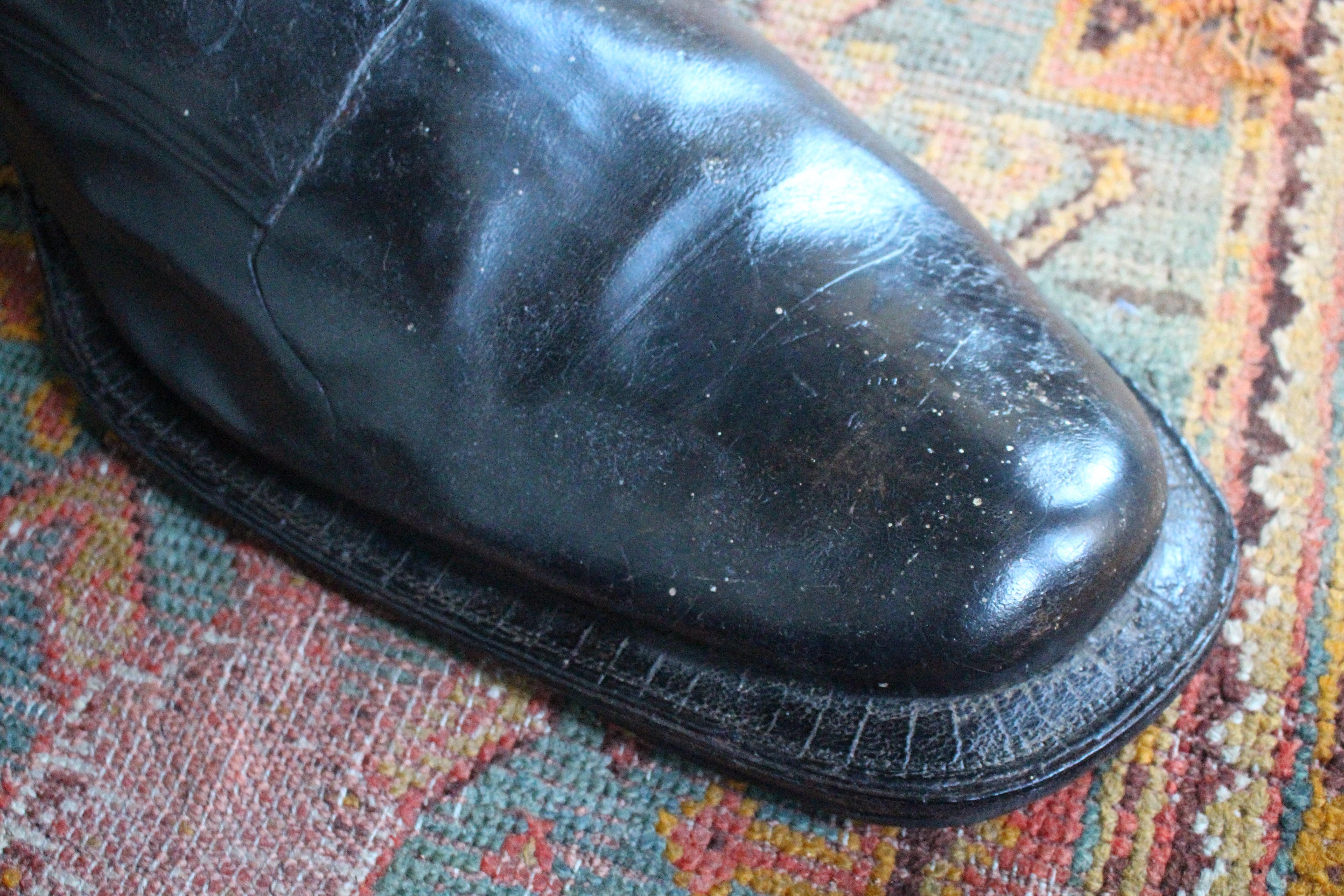 19. Jahrhundert überdimensionale riesige Folk Art Vollleder Messe Zeichen Balmoral Boot im Angebot 4