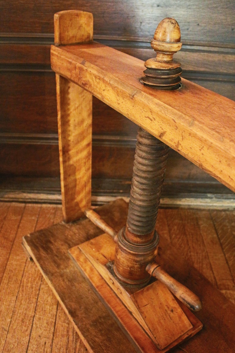 19th Century Oversized Maple Book Press For Sale at 1stDibs
