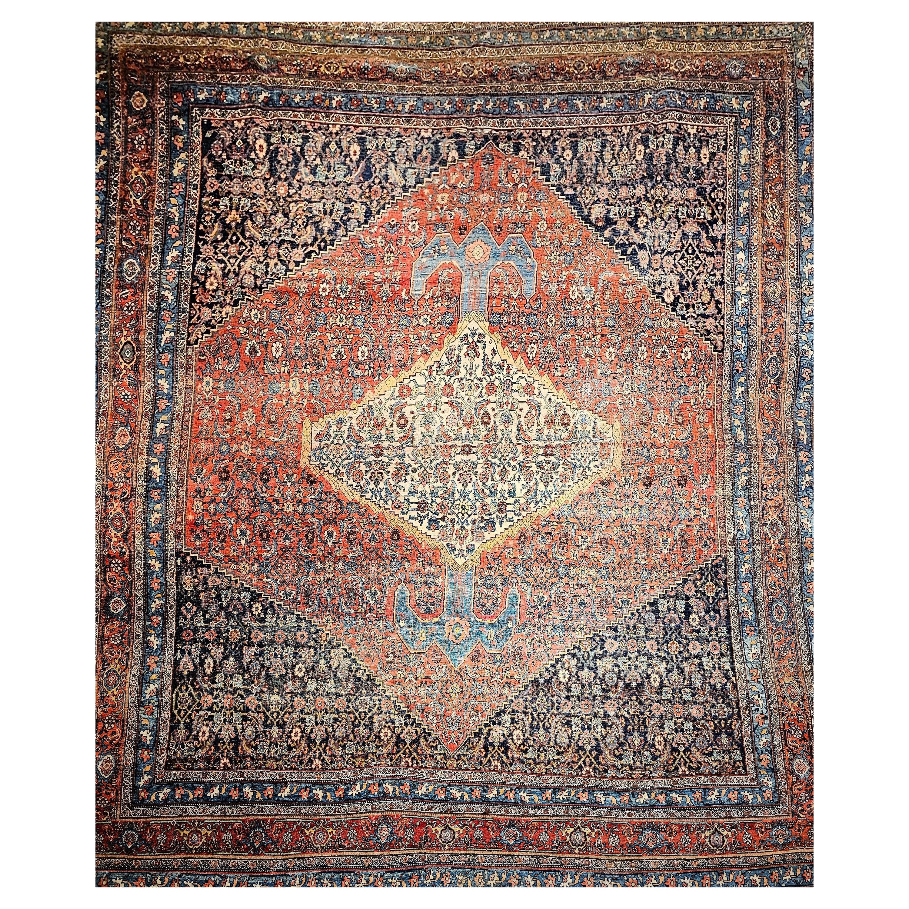 Tapis persan Bidjar surdimensionné du 19ème siècle en rouge, bleu français, ivoire et bleu marine en vente