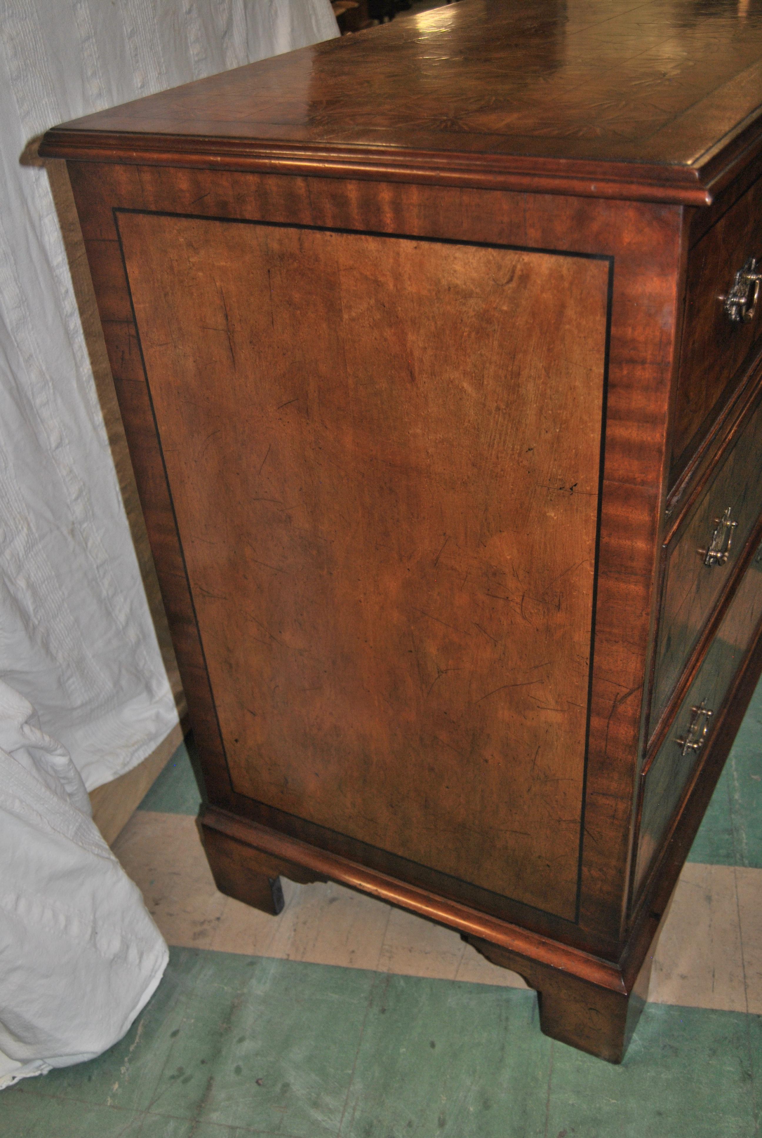 George IV 19th Century Oyster Walnut Butlers Chest
