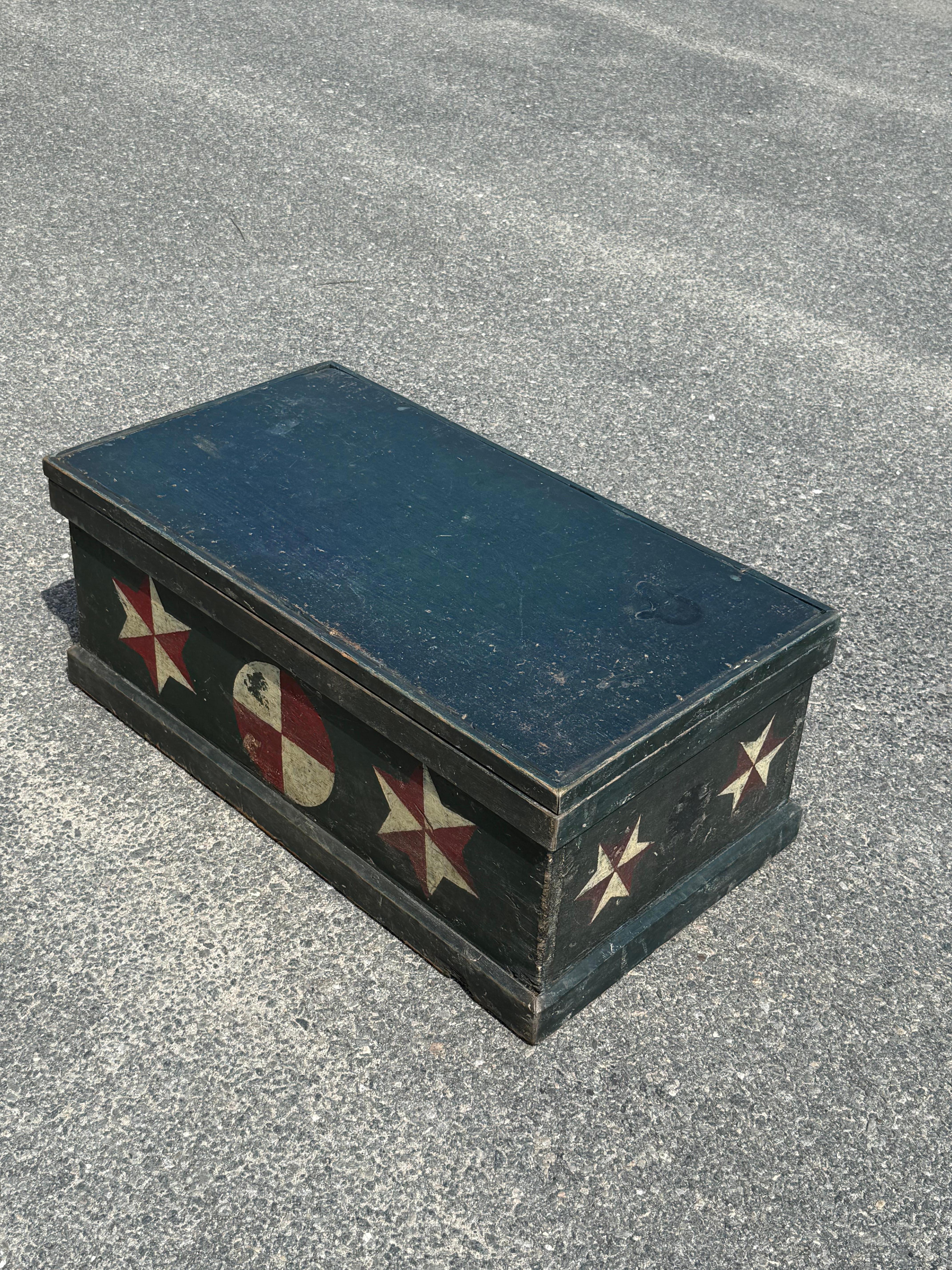 Canadian 19th Century Paint Decorated Sea Chest For Sale