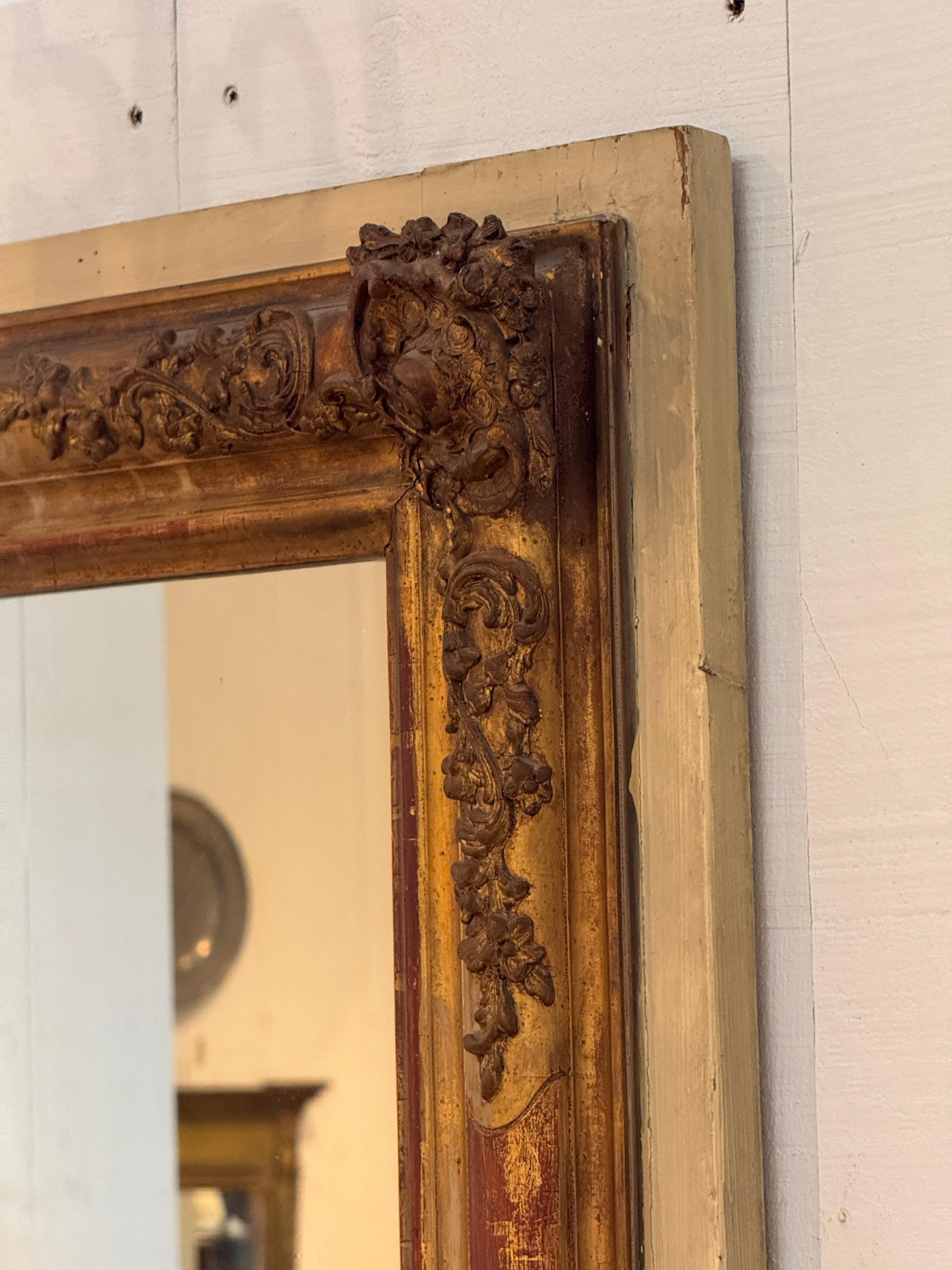 Miroir en bois peint et doré du 19e siècle en vente 1