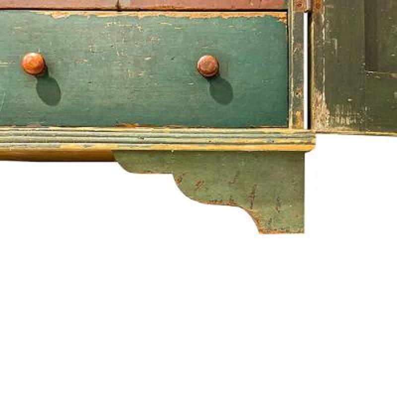 Coffre d'apothicaire peint du XIXe siècle avec portes verrouillables amovibles Bon état - En vente à Nantucket, MA