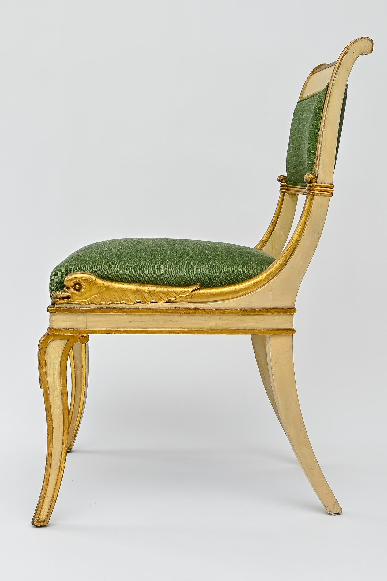 19. Jahrhundert Gemalter Stuhl Vergoldet  Delphine Französisch im Angebot 4